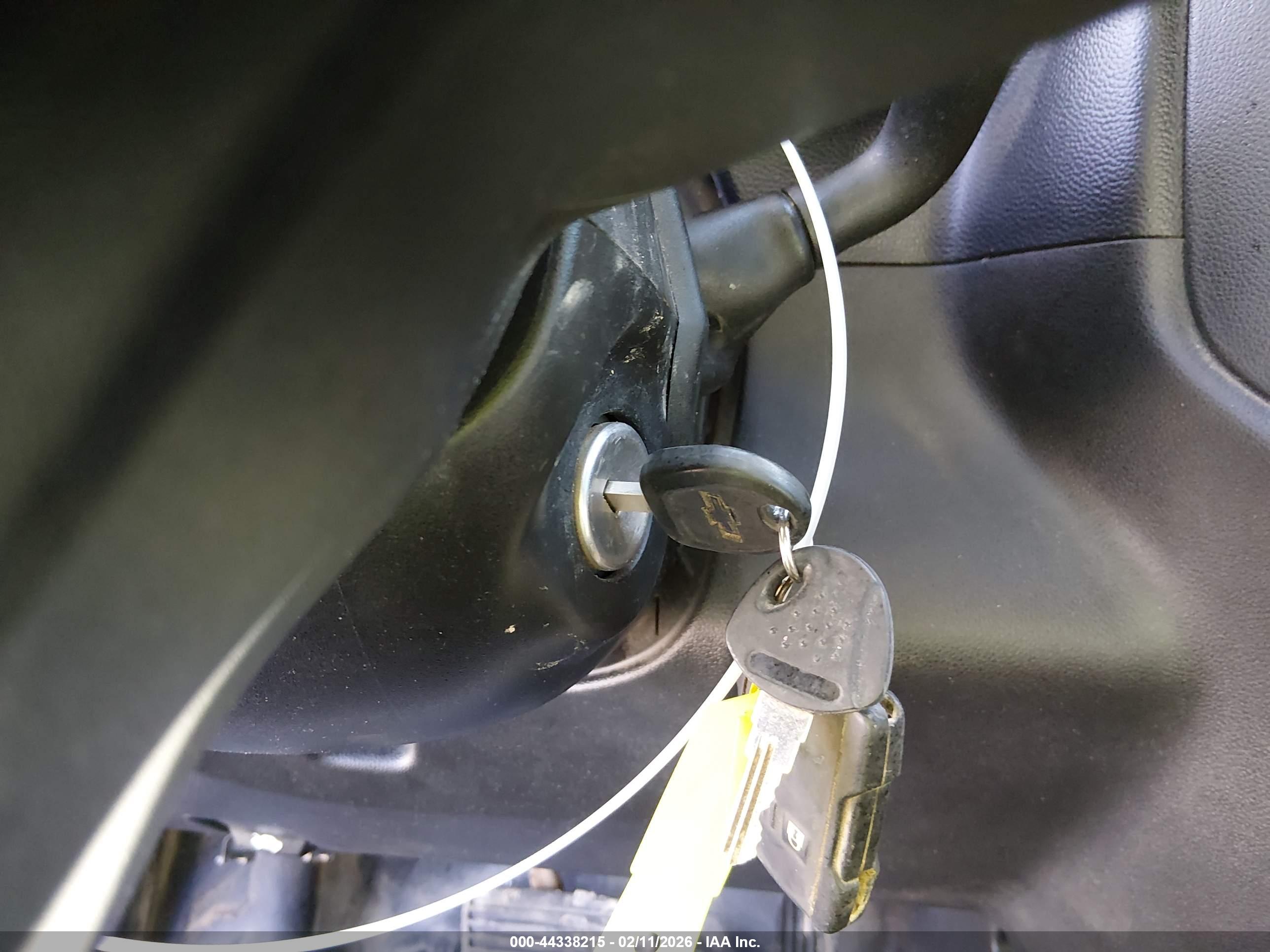 CHEVROLET SILVERADO image 11