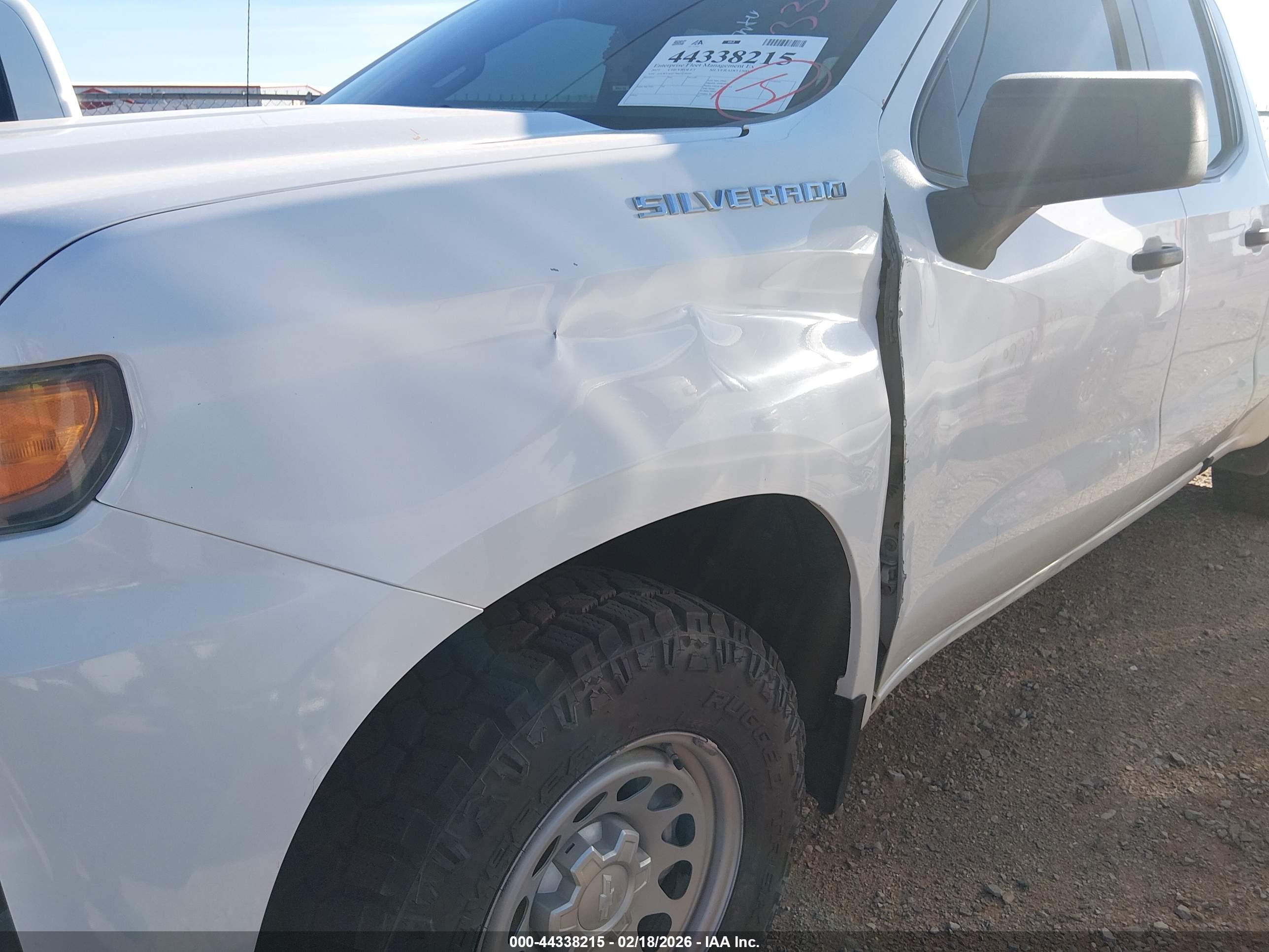 CHEVROLET SILVERADO image 6