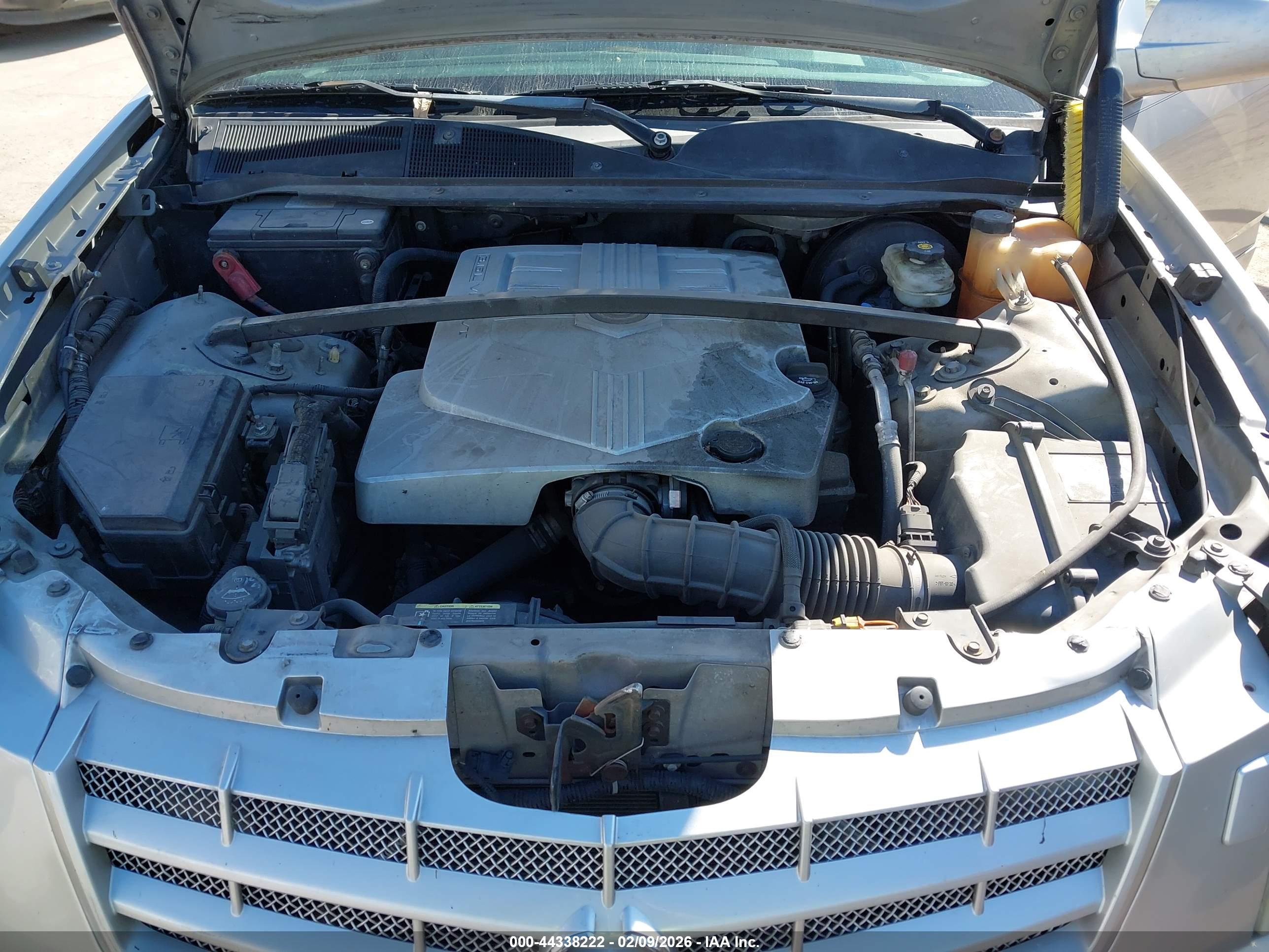 CADILLAC SRX image 10
