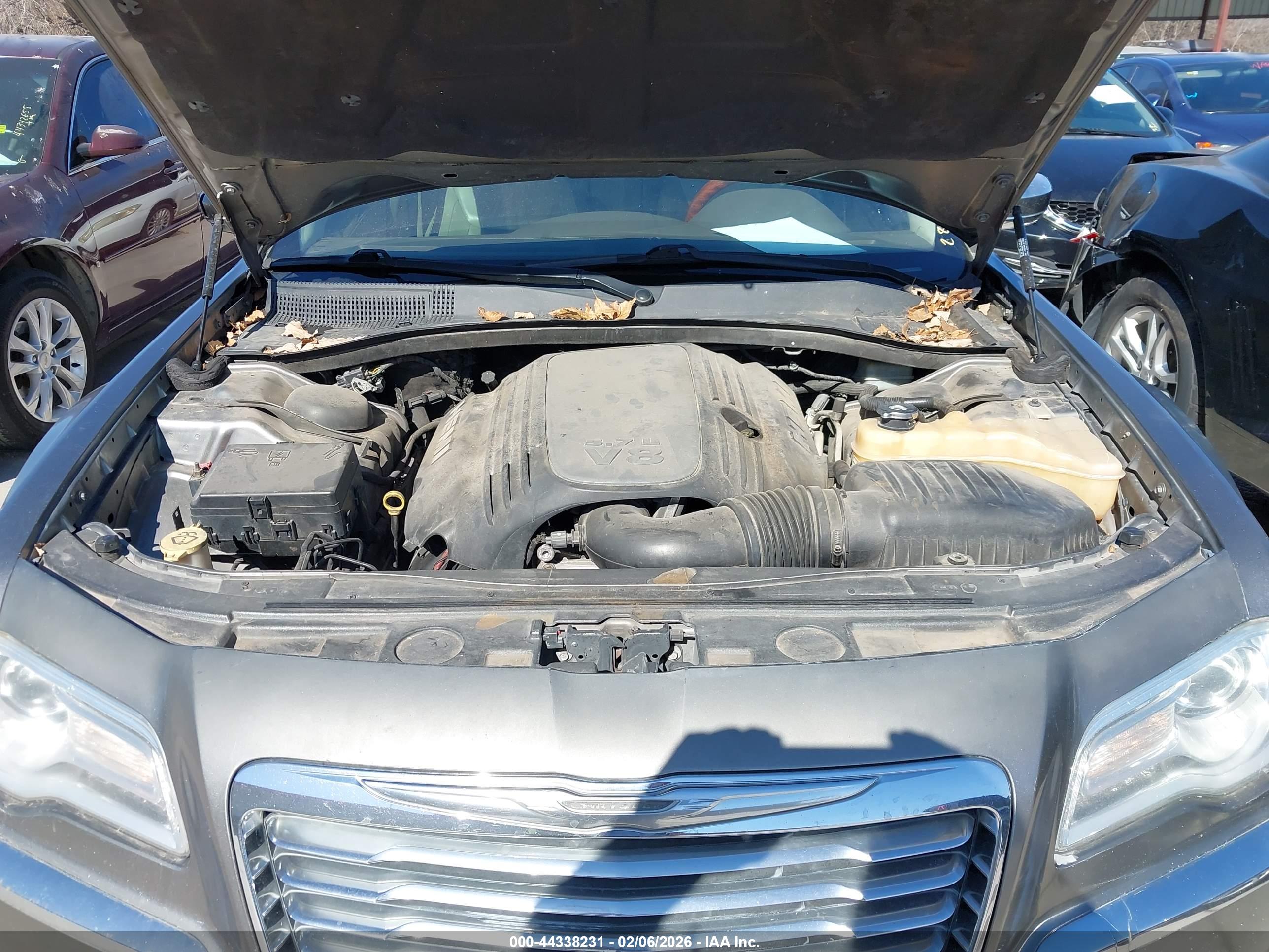 CHRYSLER 300C image 10
