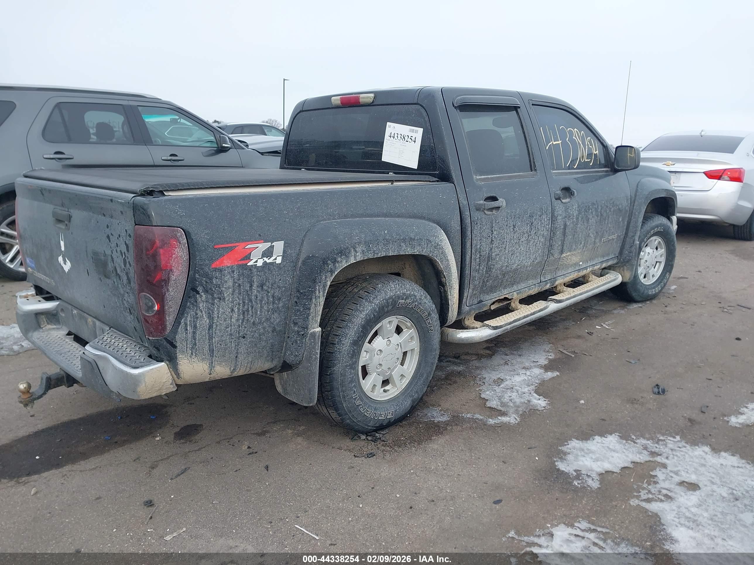 CHEVROLET COLORADO image 4