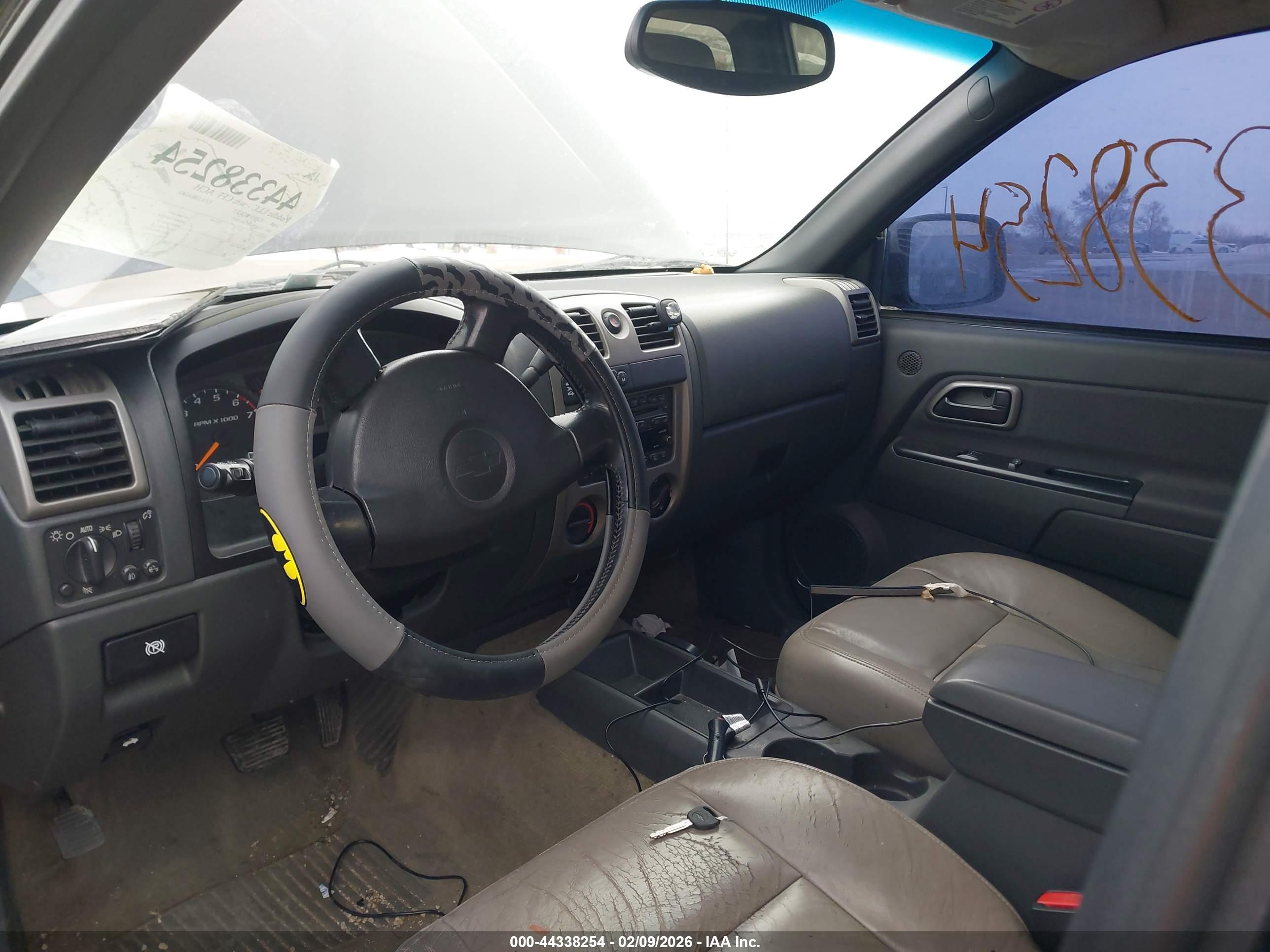 CHEVROLET COLORADO image 5