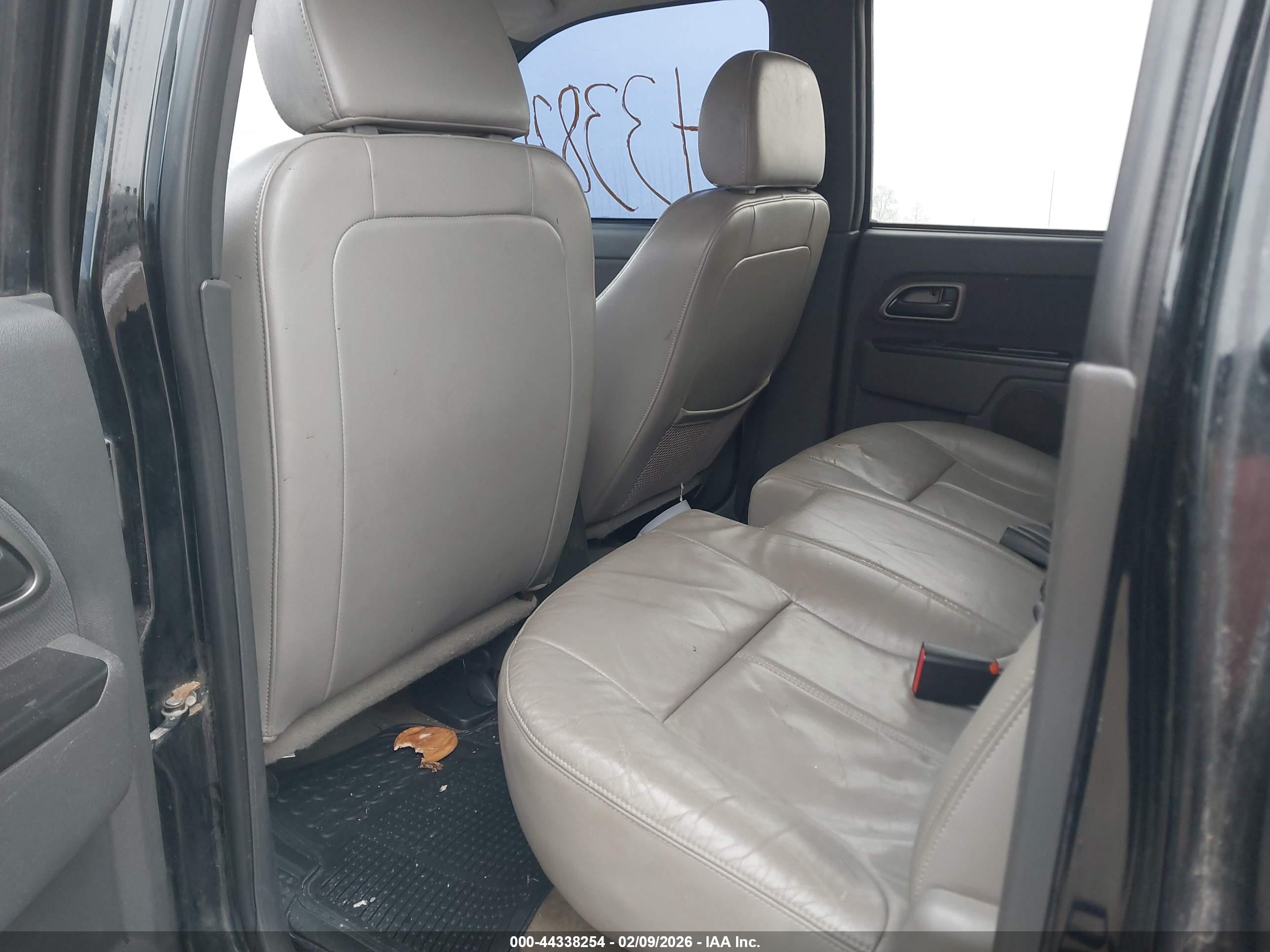 CHEVROLET COLORADO image 8