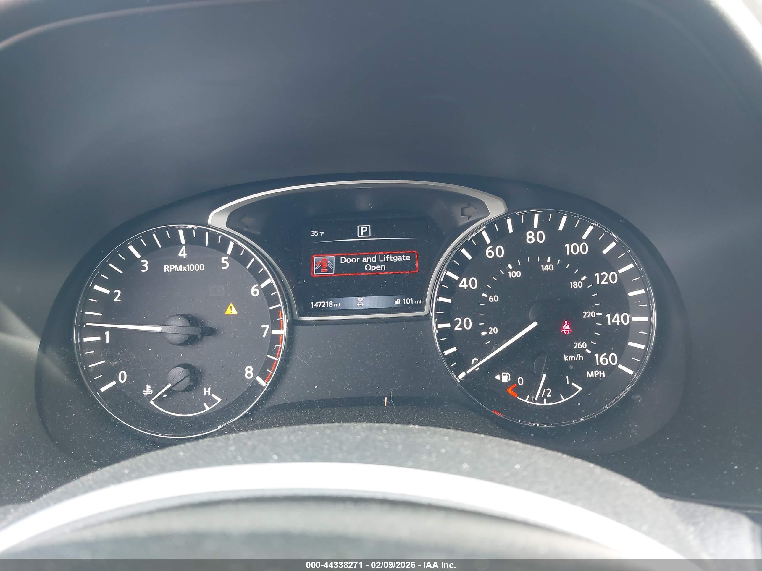 NISSAN PATHFINDER image 7