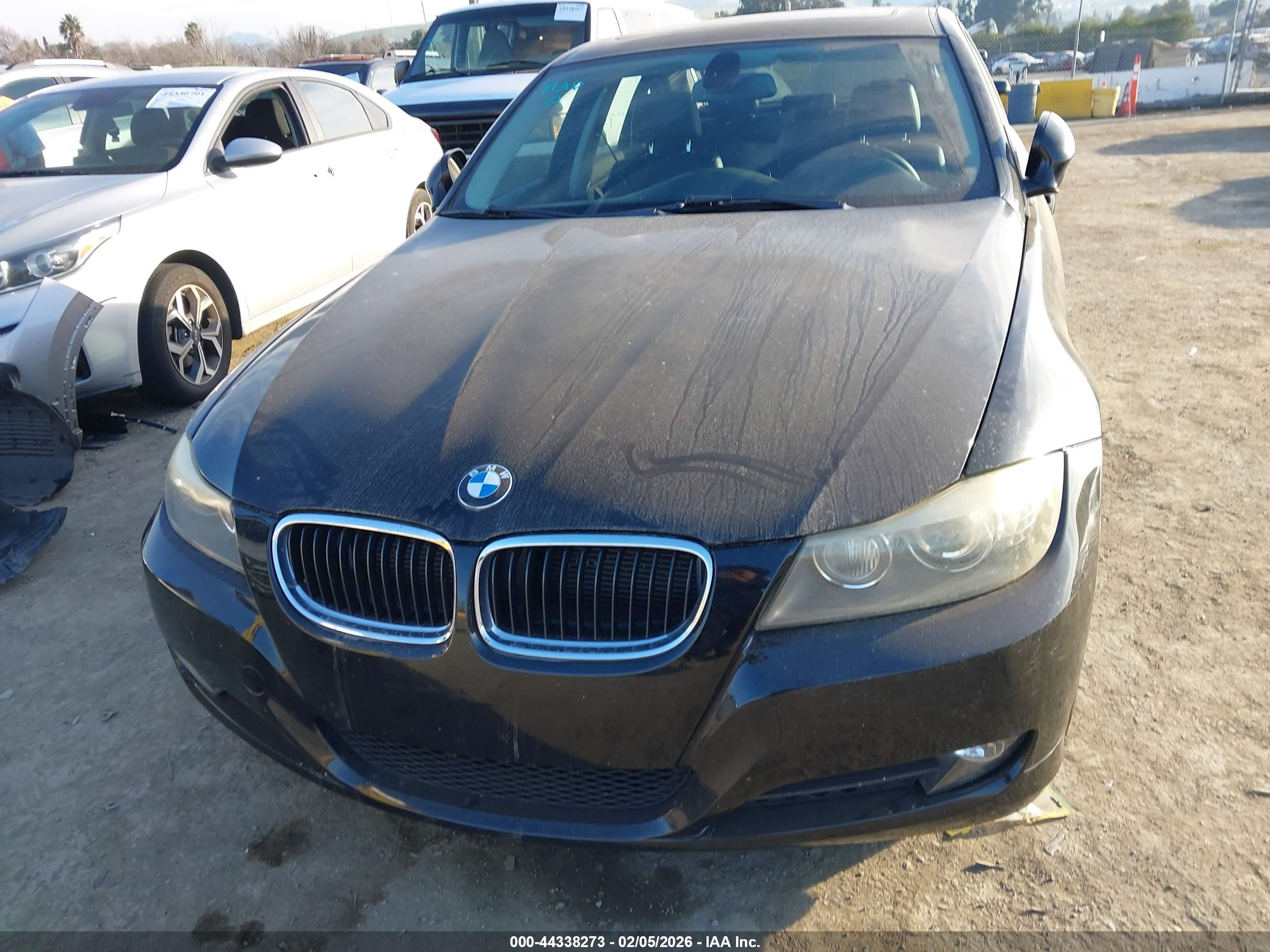 BMW 328I image 6