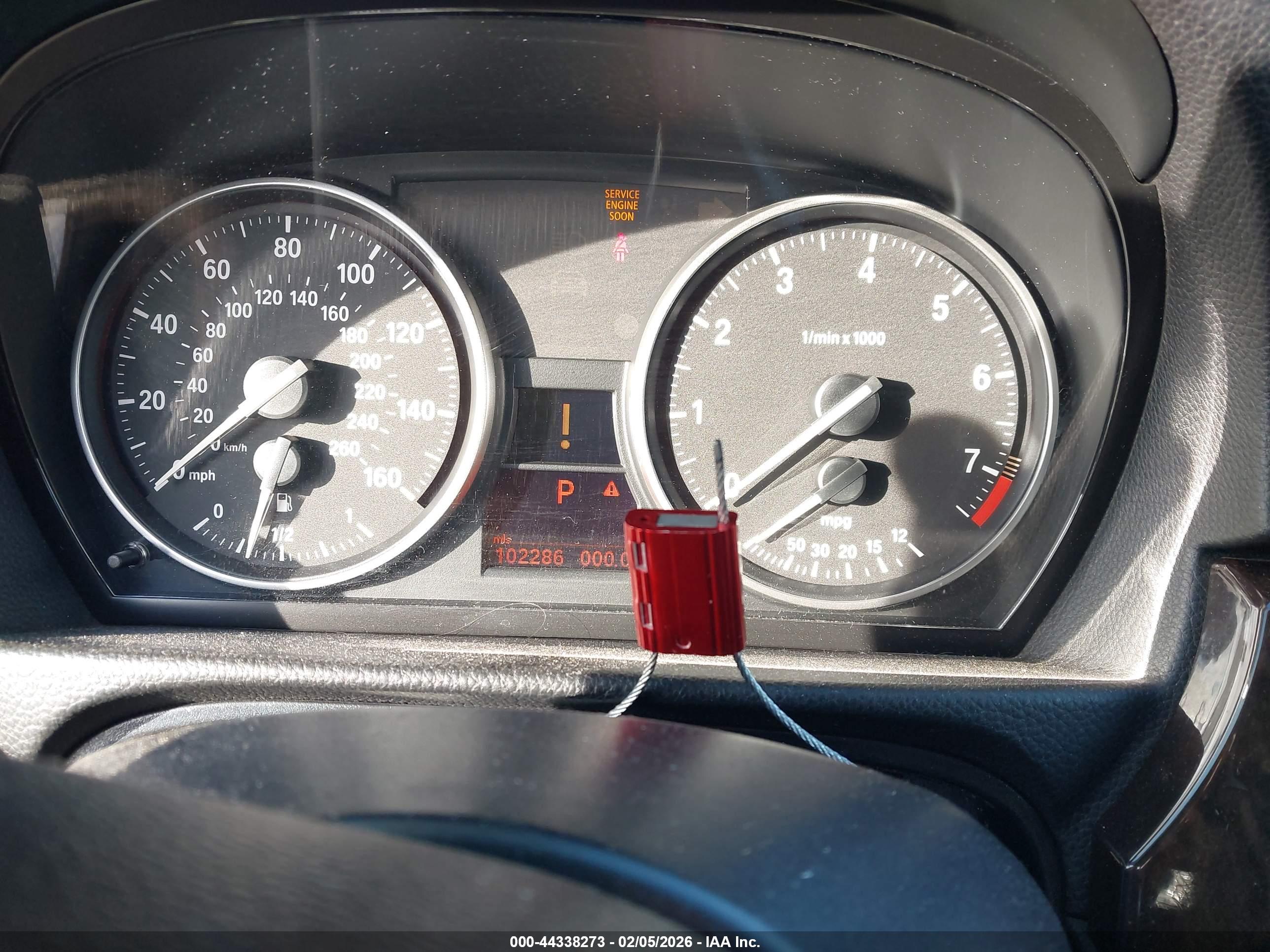 BMW 328I image 7