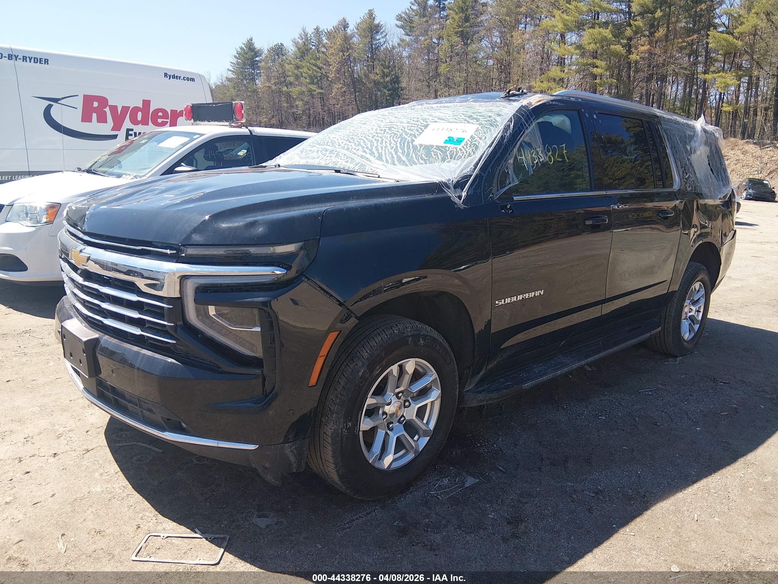 CHEVROLET SUBURBAN image 2