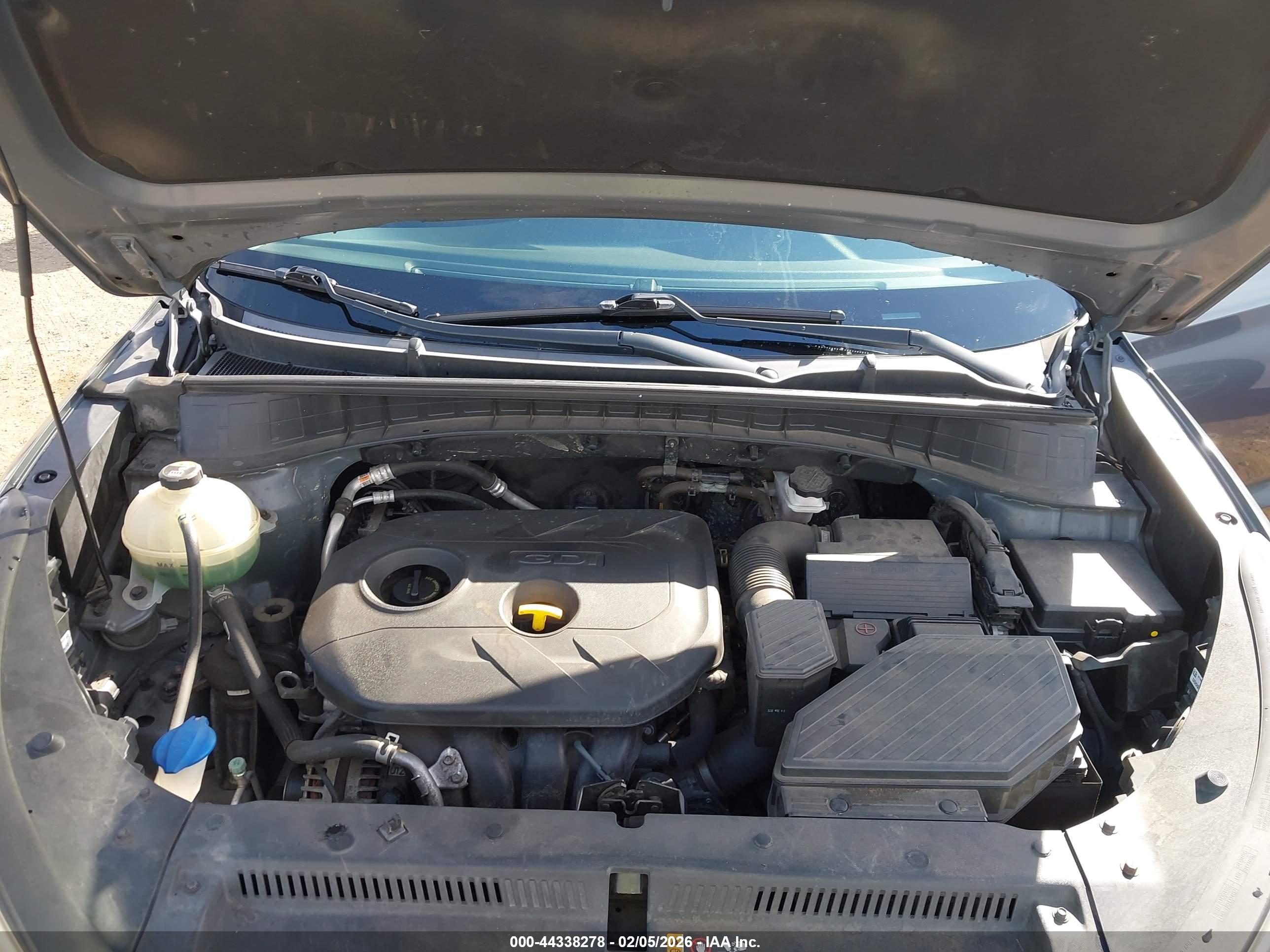 HYUNDAI TUCSON image 10