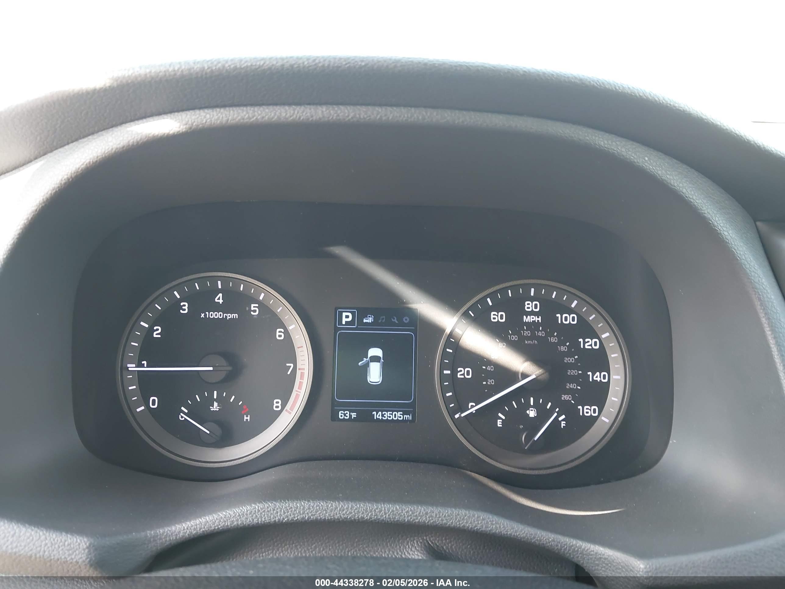 HYUNDAI TUCSON image 7