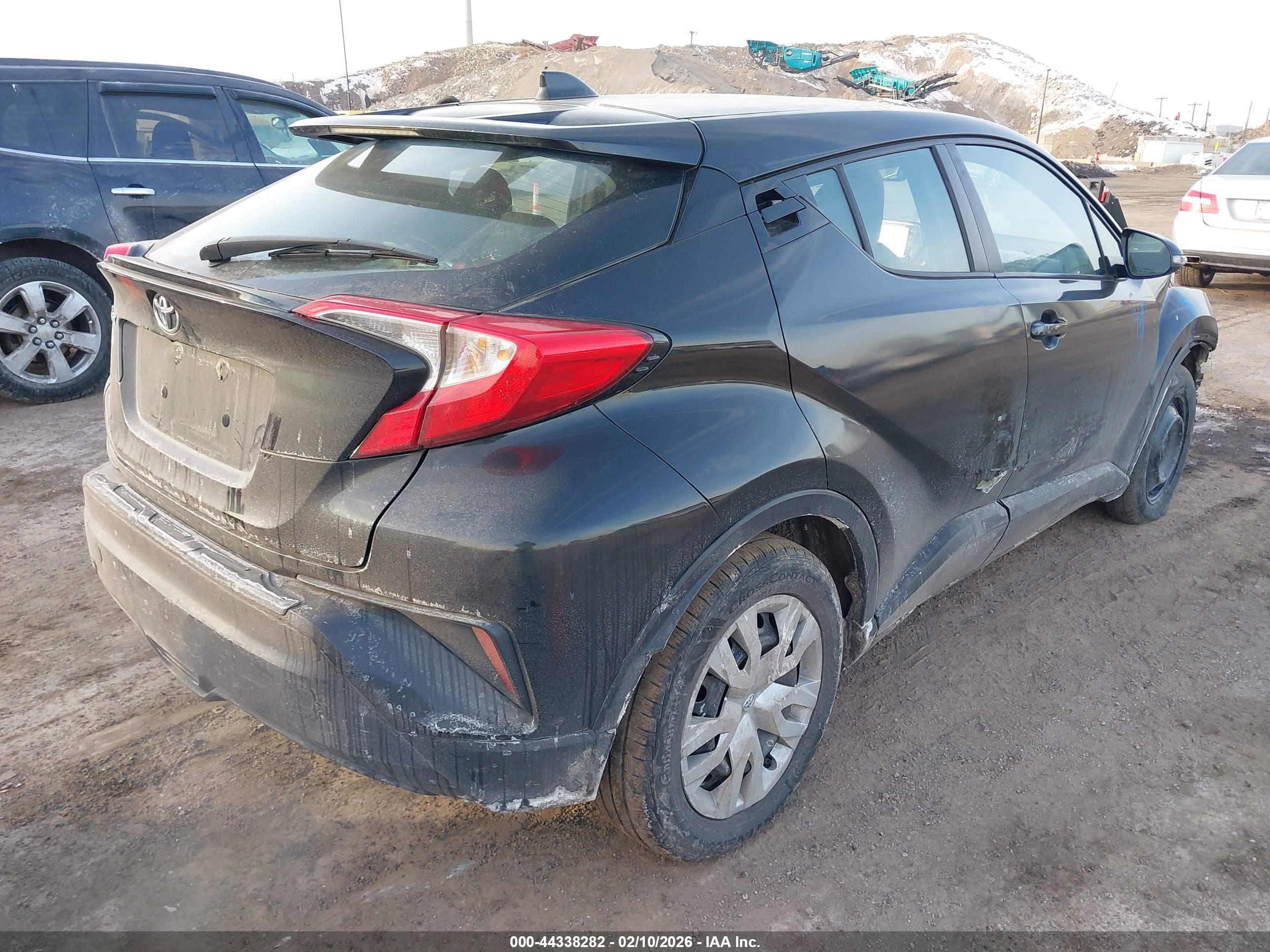 TOYOTA C-HR image 4