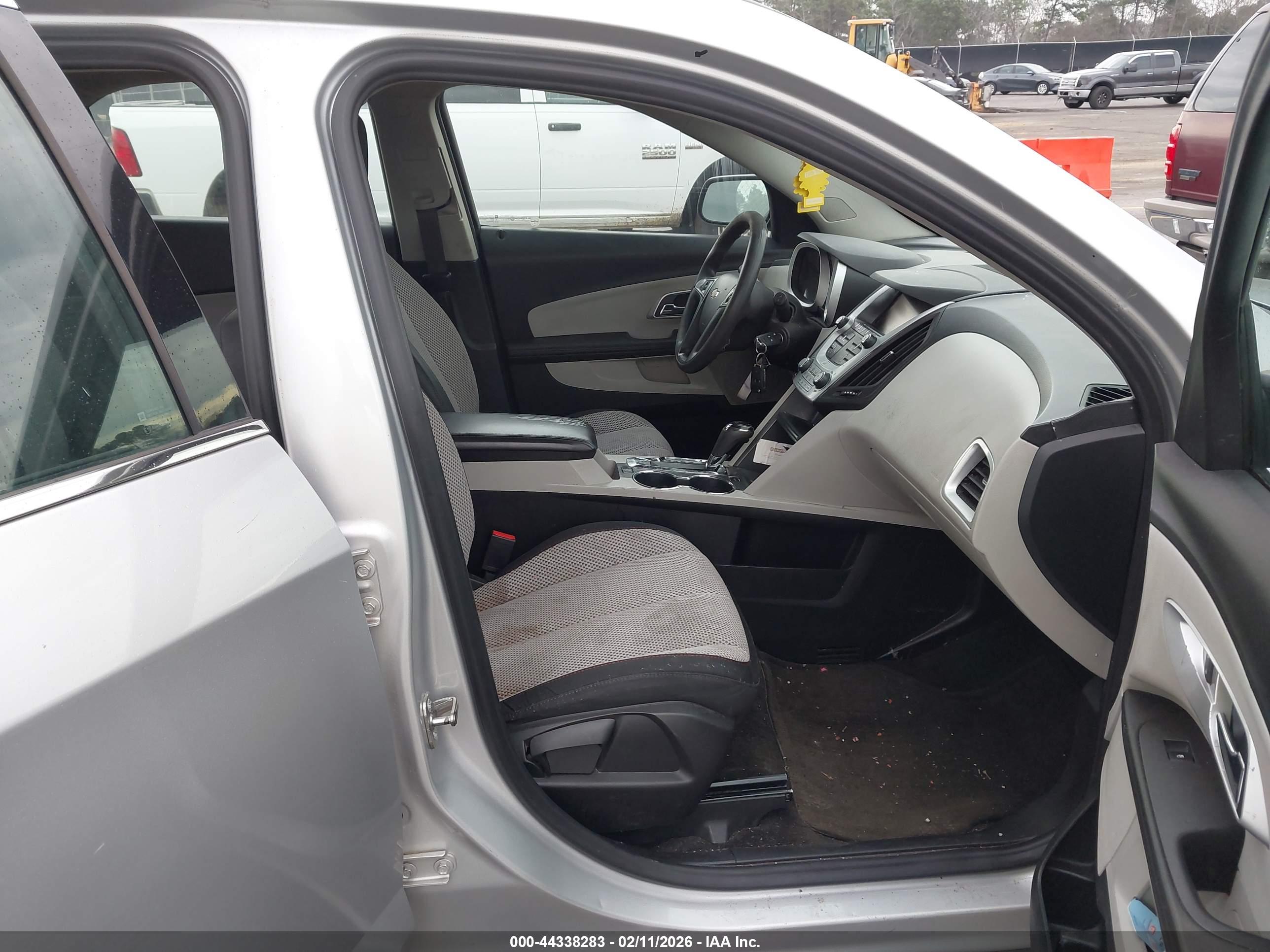 CHEVROLET EQUINOX image 5