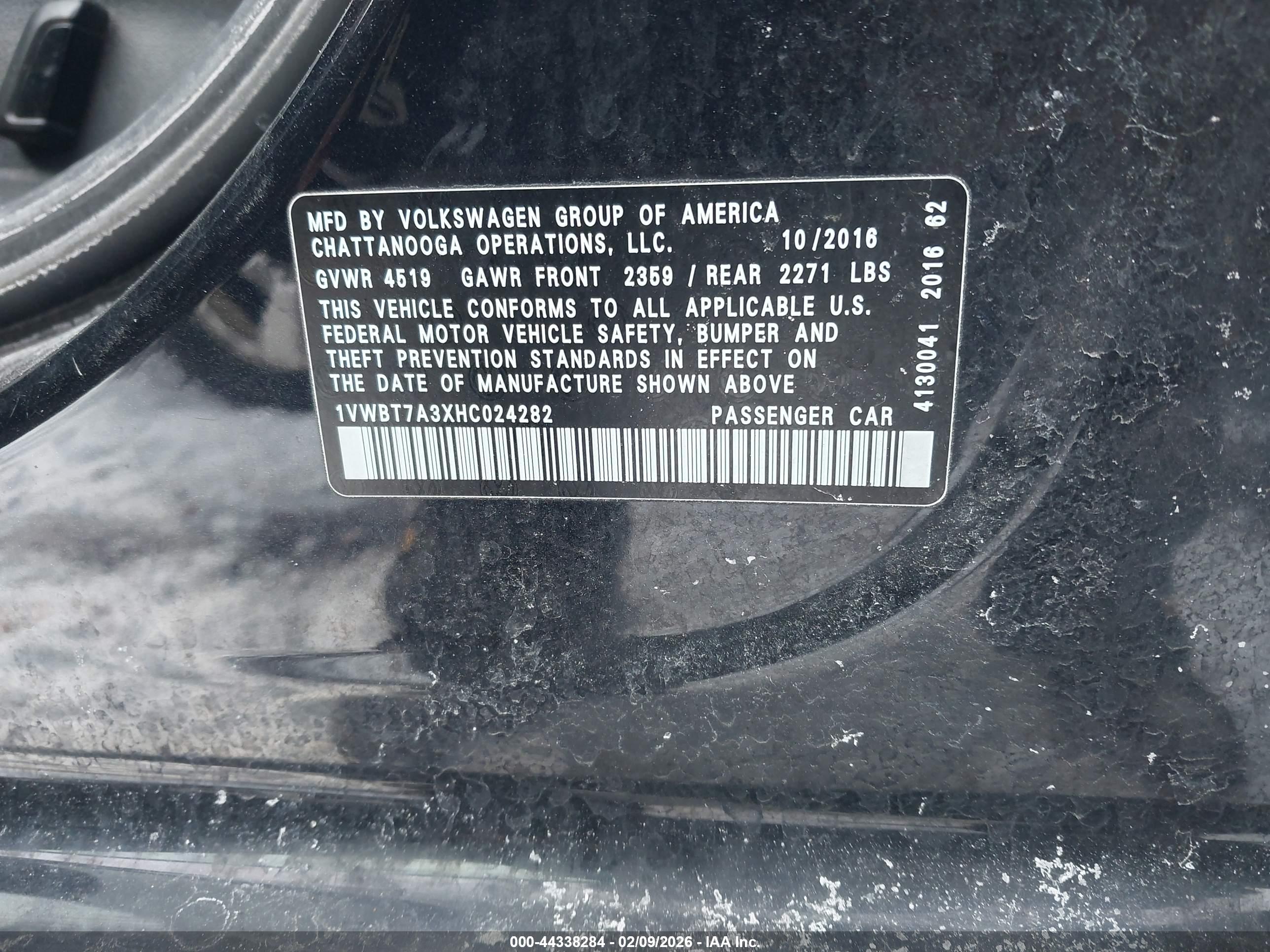 VOLKSWAGEN PASSAT image 9