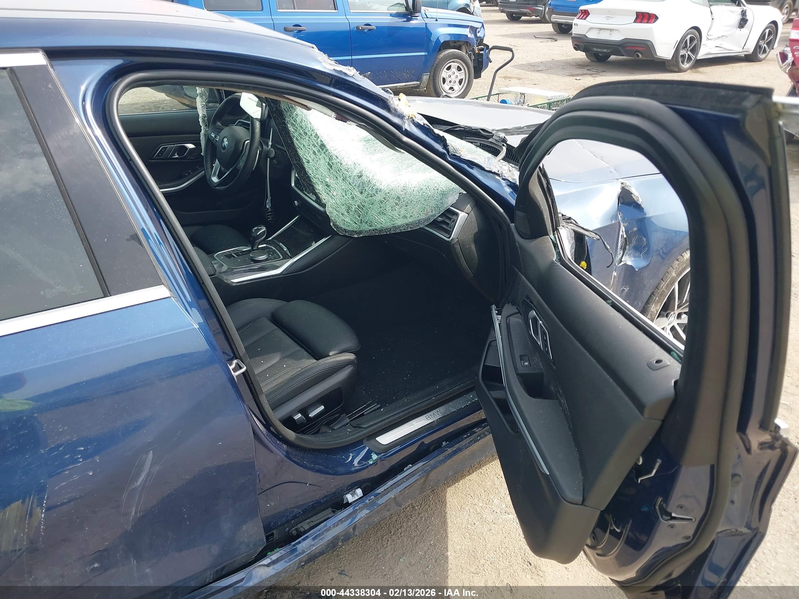 BMW 330I image 5