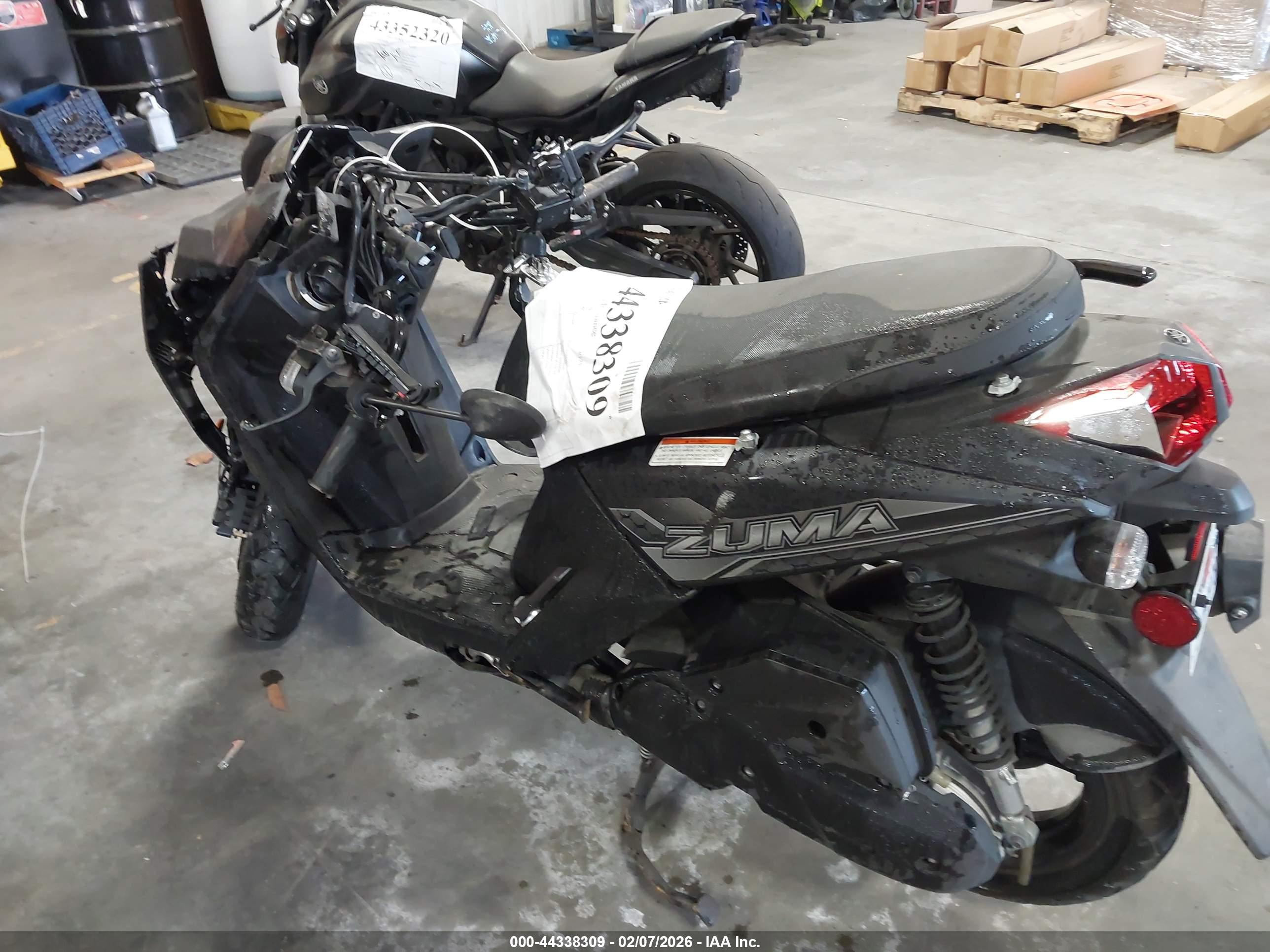 YAMAHA YW125 image 3