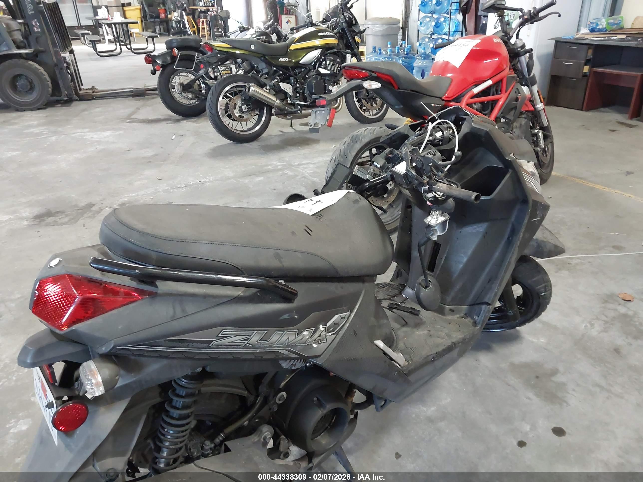 YAMAHA YW125 image 4