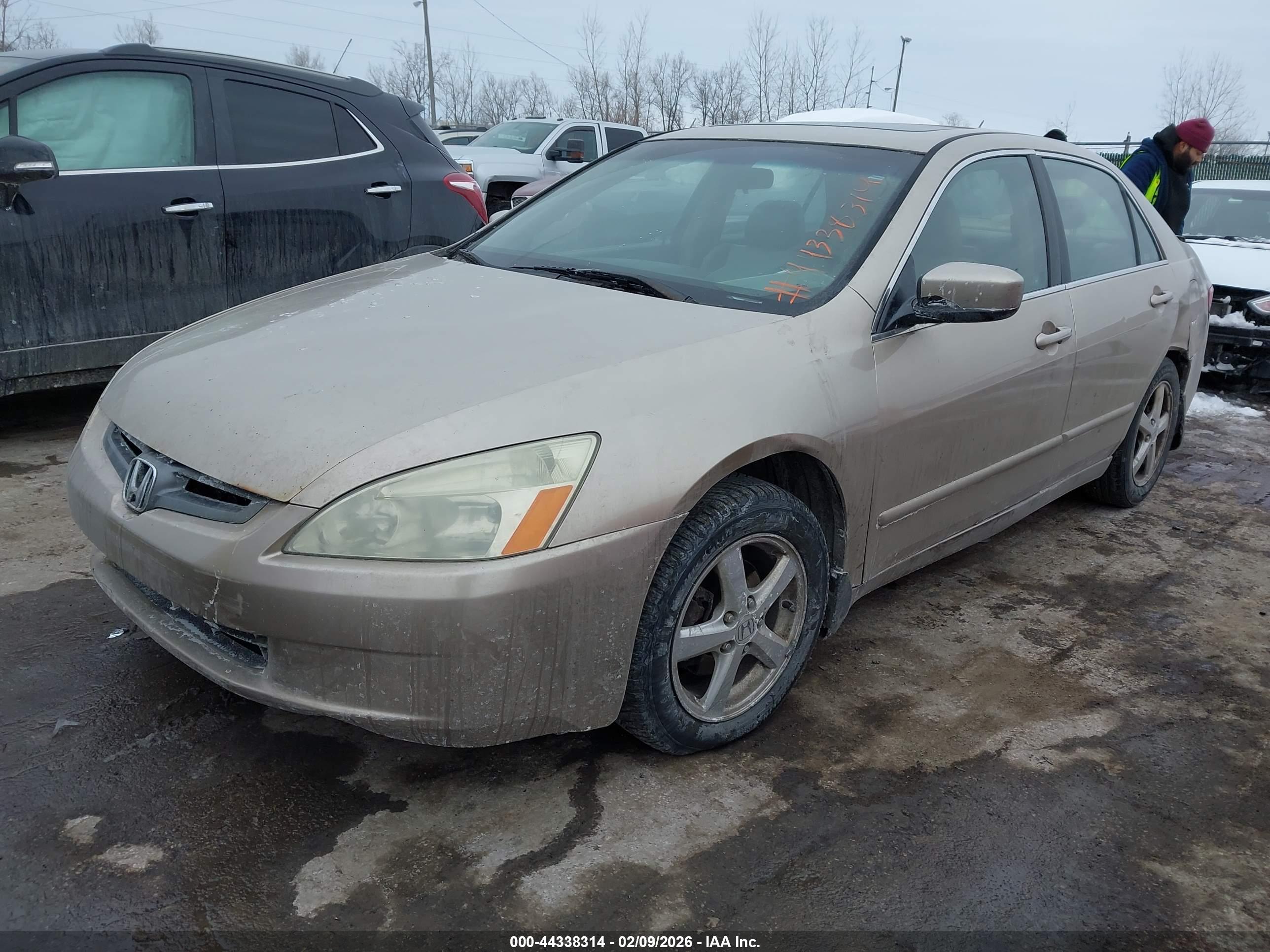 HONDA ACCORD image 2