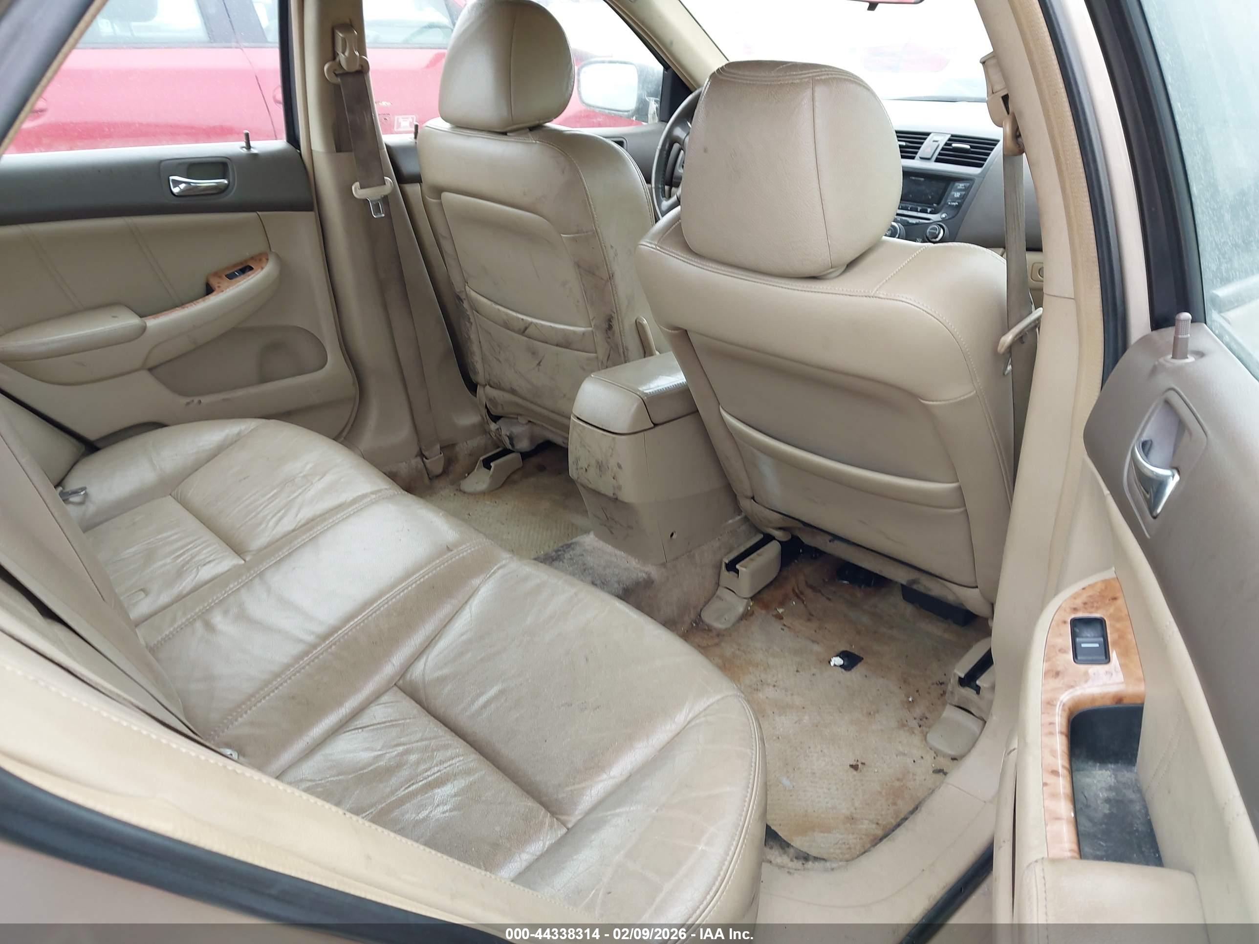 HONDA ACCORD image 8
