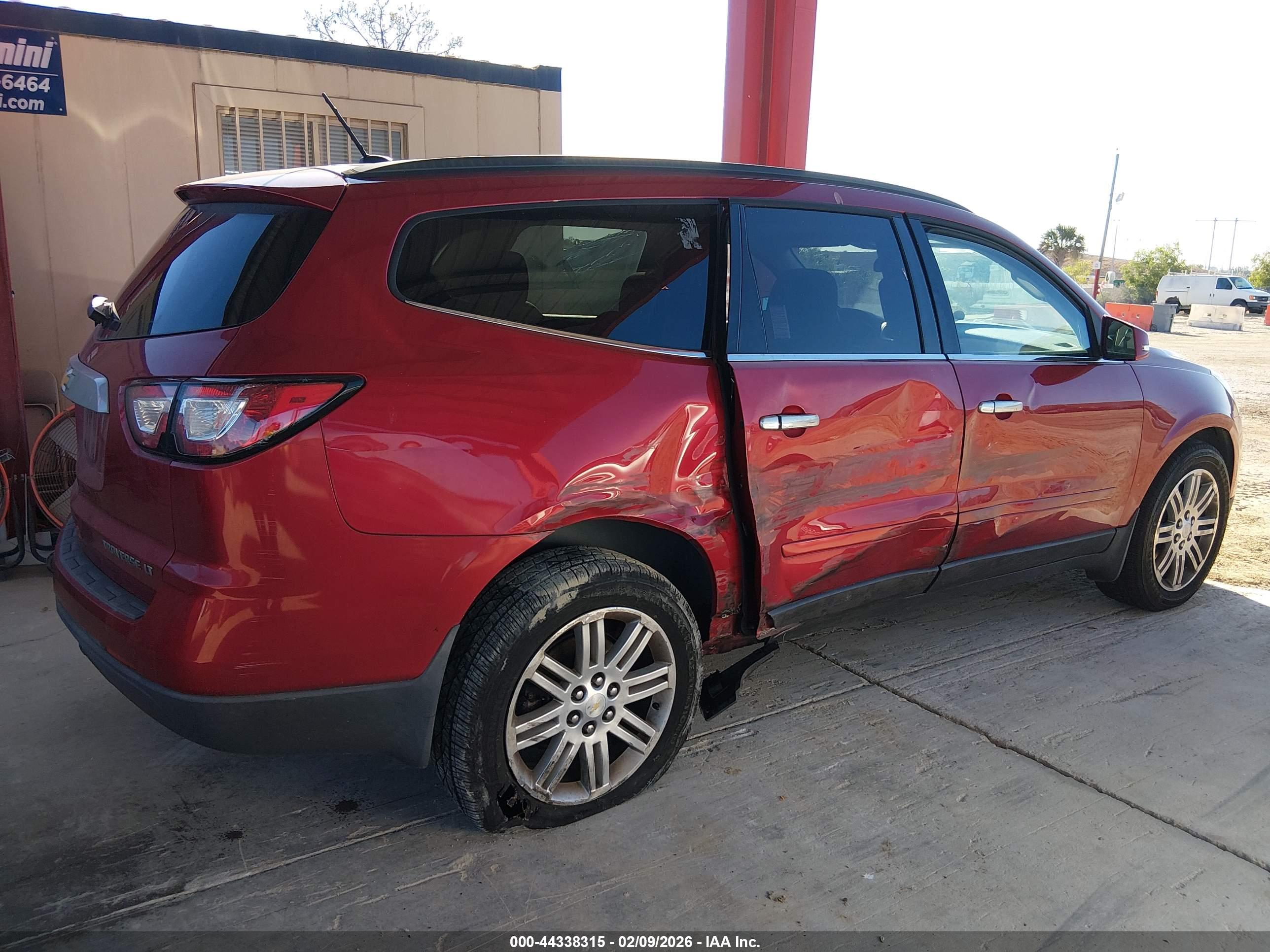 CHEVROLET TRAVERSE image 6