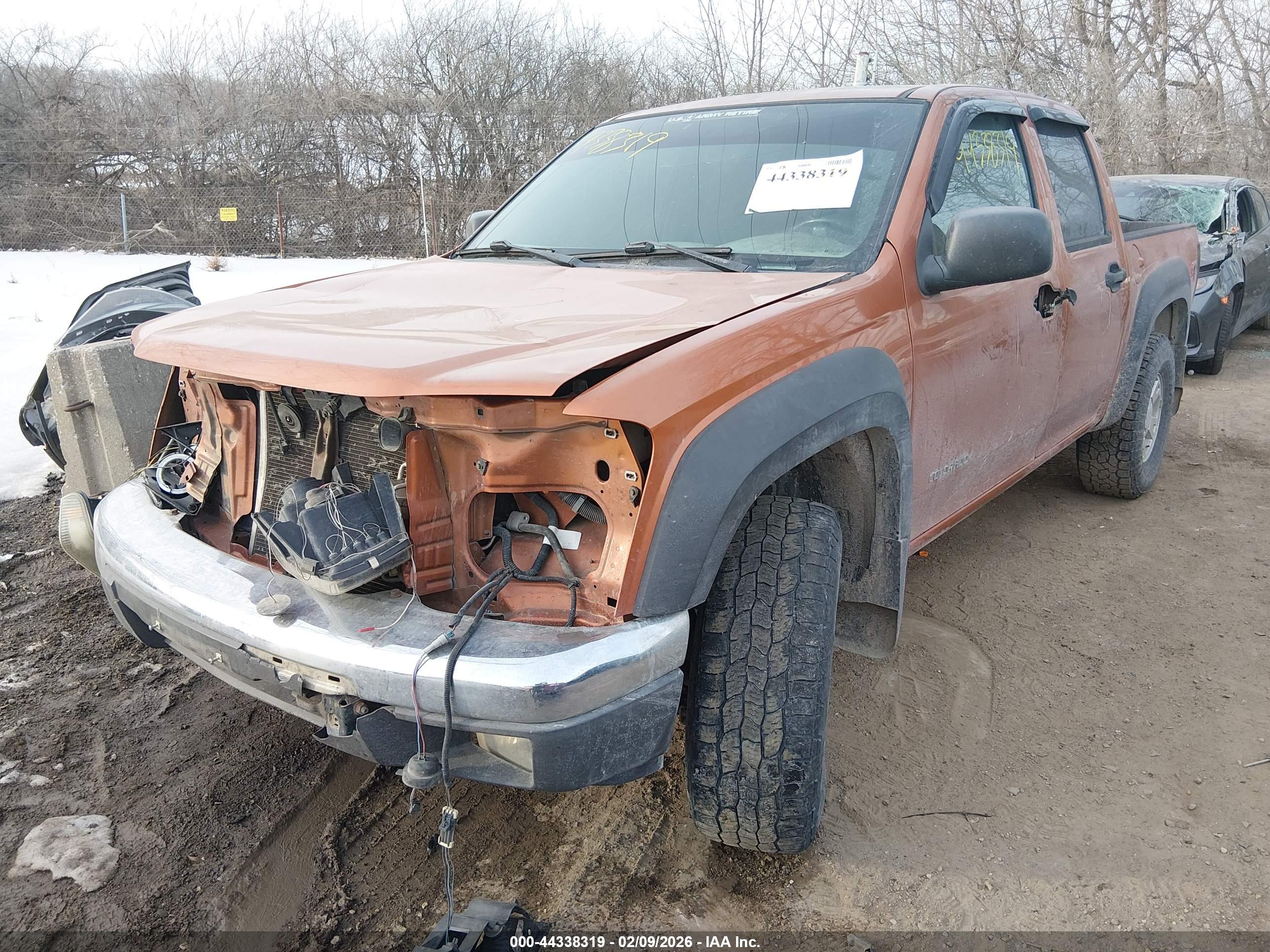 CHEVROLET COLORADO image 2