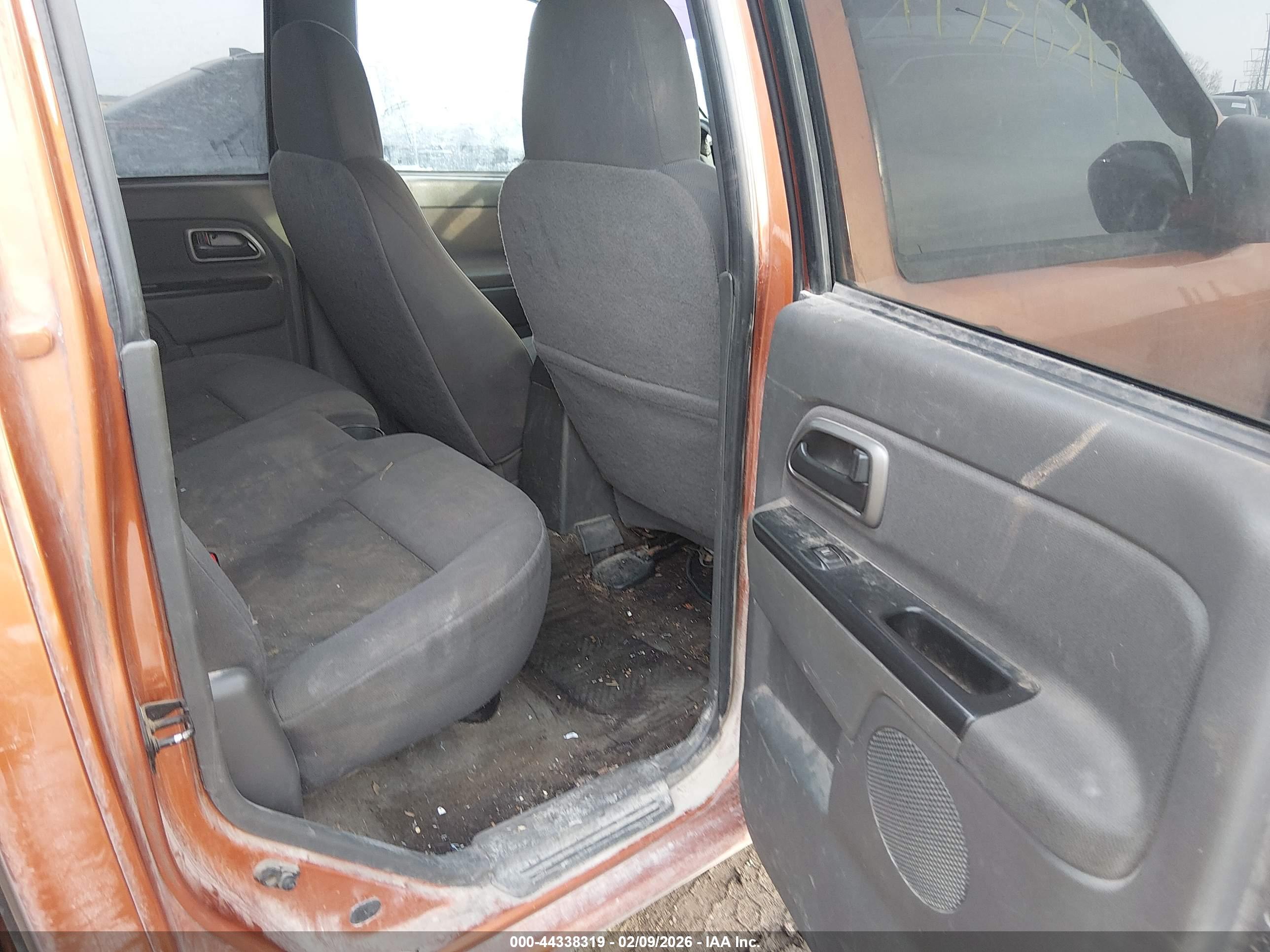 CHEVROLET COLORADO image 8