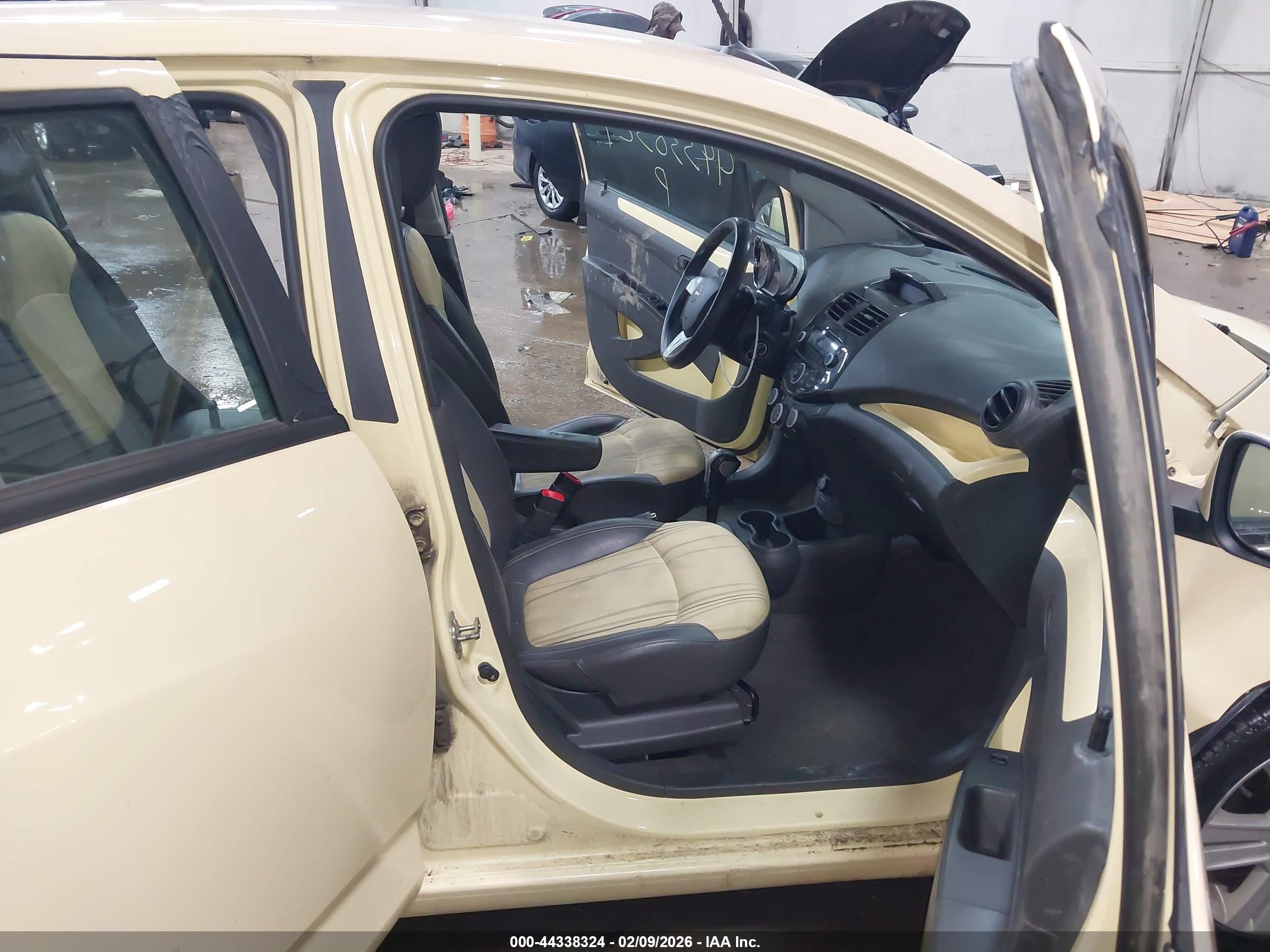 CHEVROLET SPARK image 5