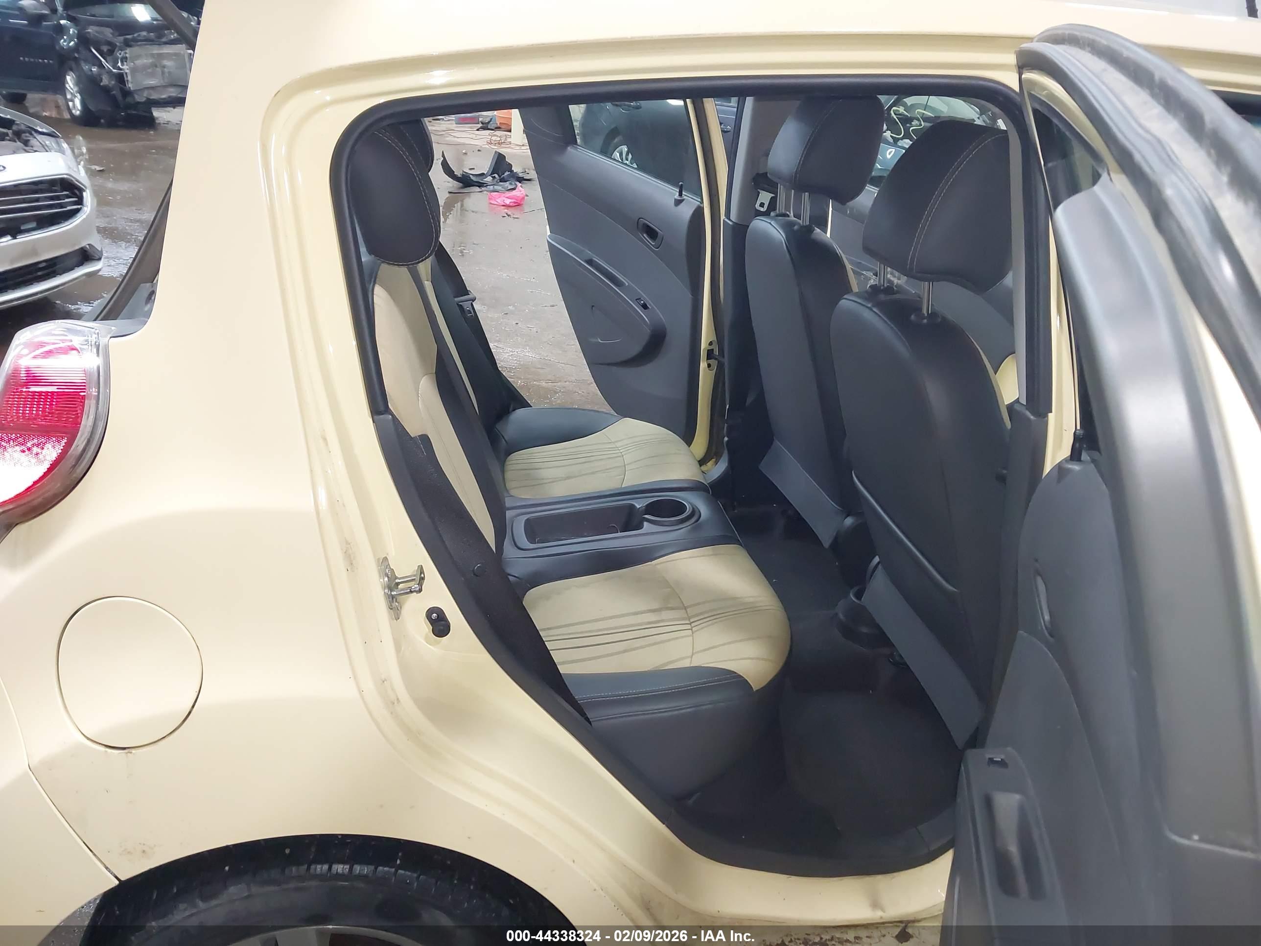 CHEVROLET SPARK image 8