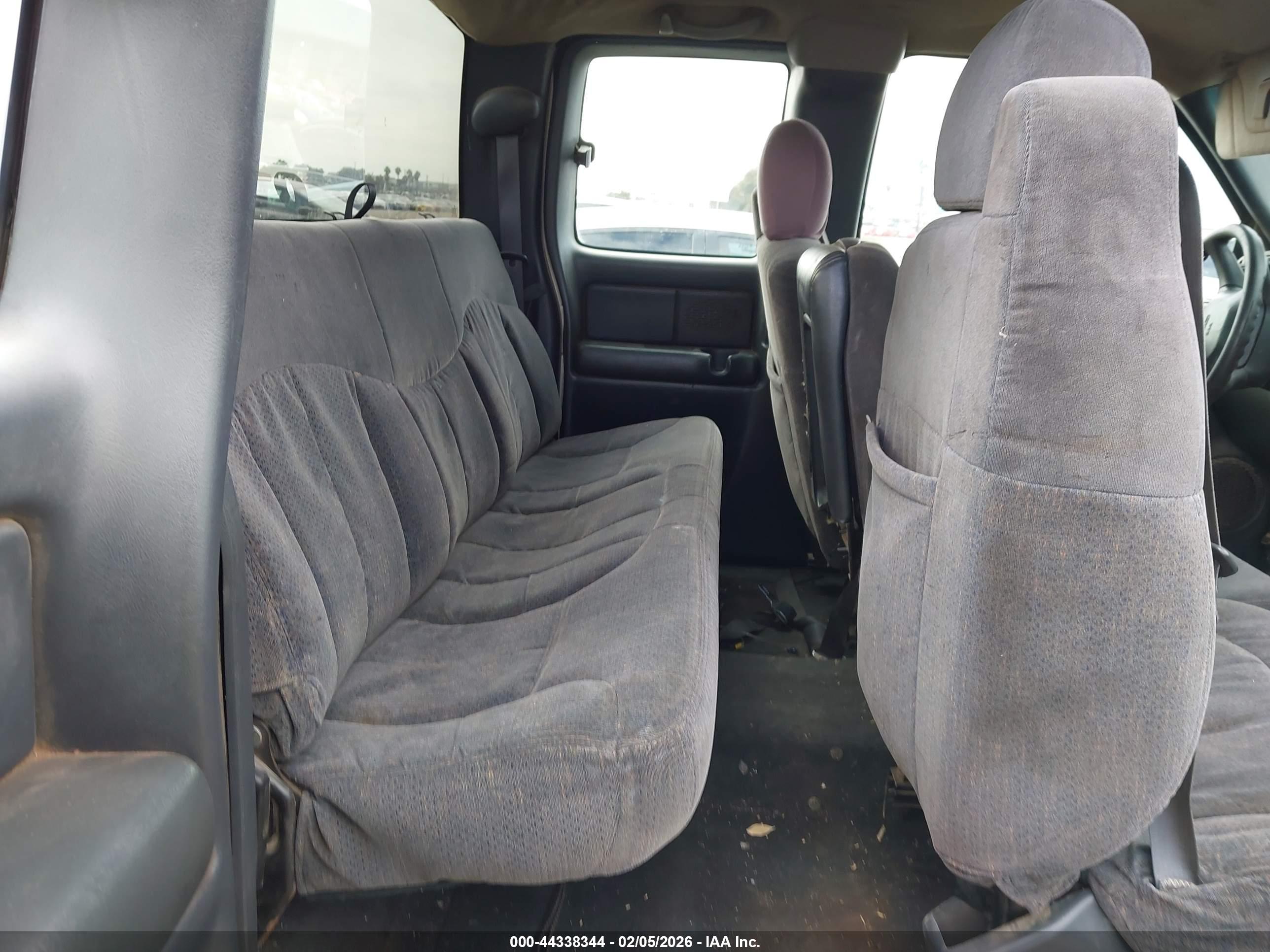 GMC SIERRA image 8
