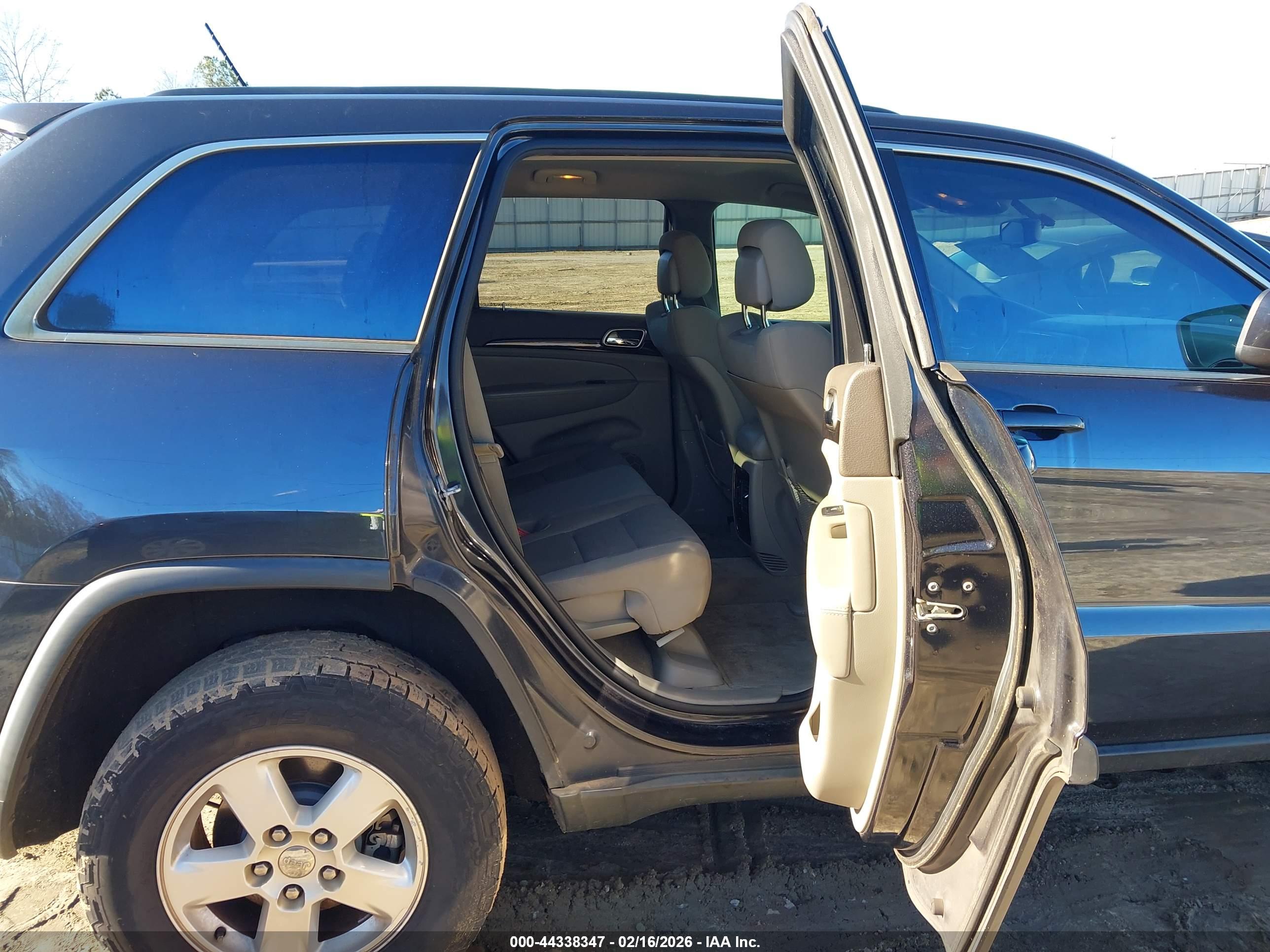 JEEP GRAND image 8