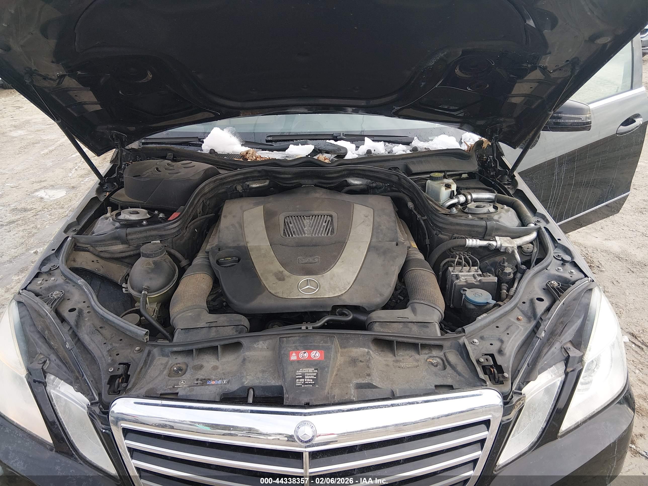 MERCEDES-BENZ E image 10
