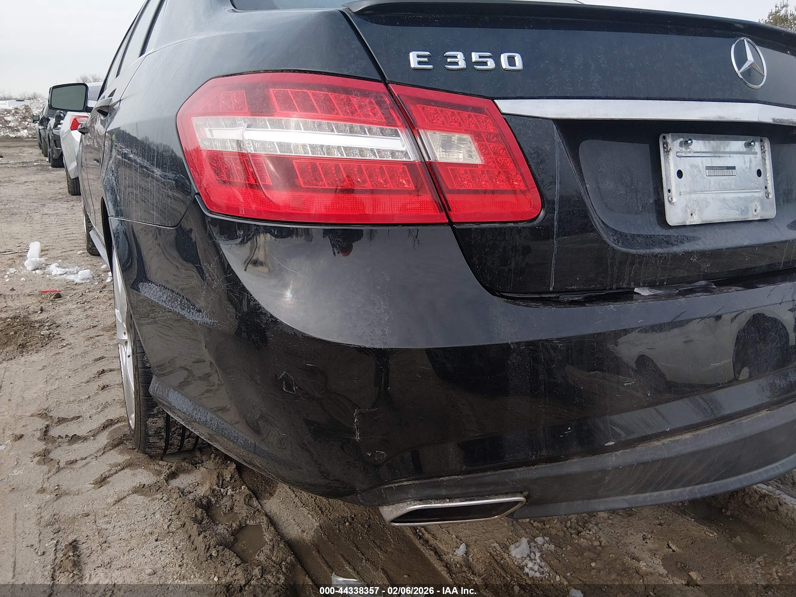 MERCEDES-BENZ E image 6