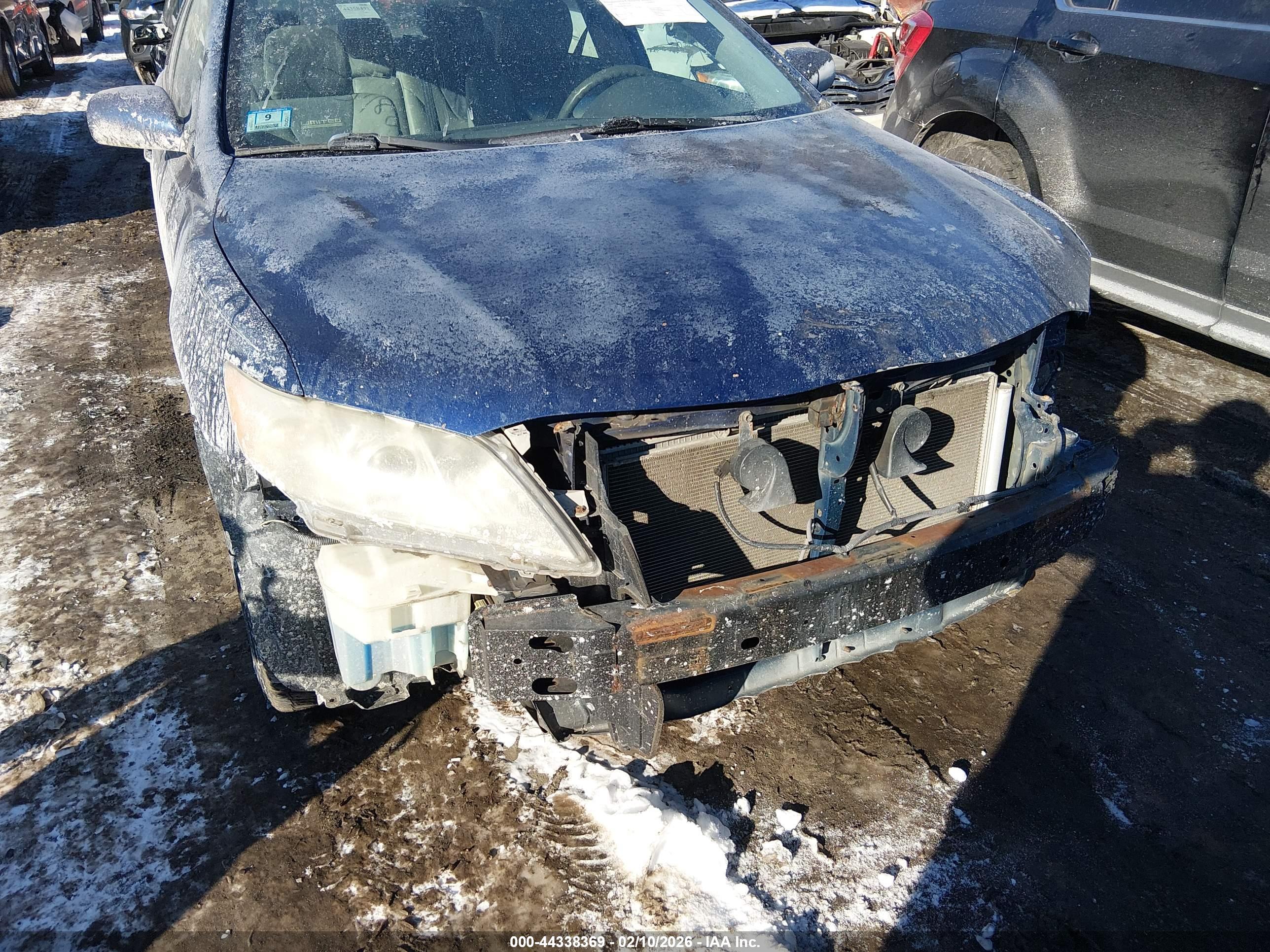 TOYOTA CAMRY image 6