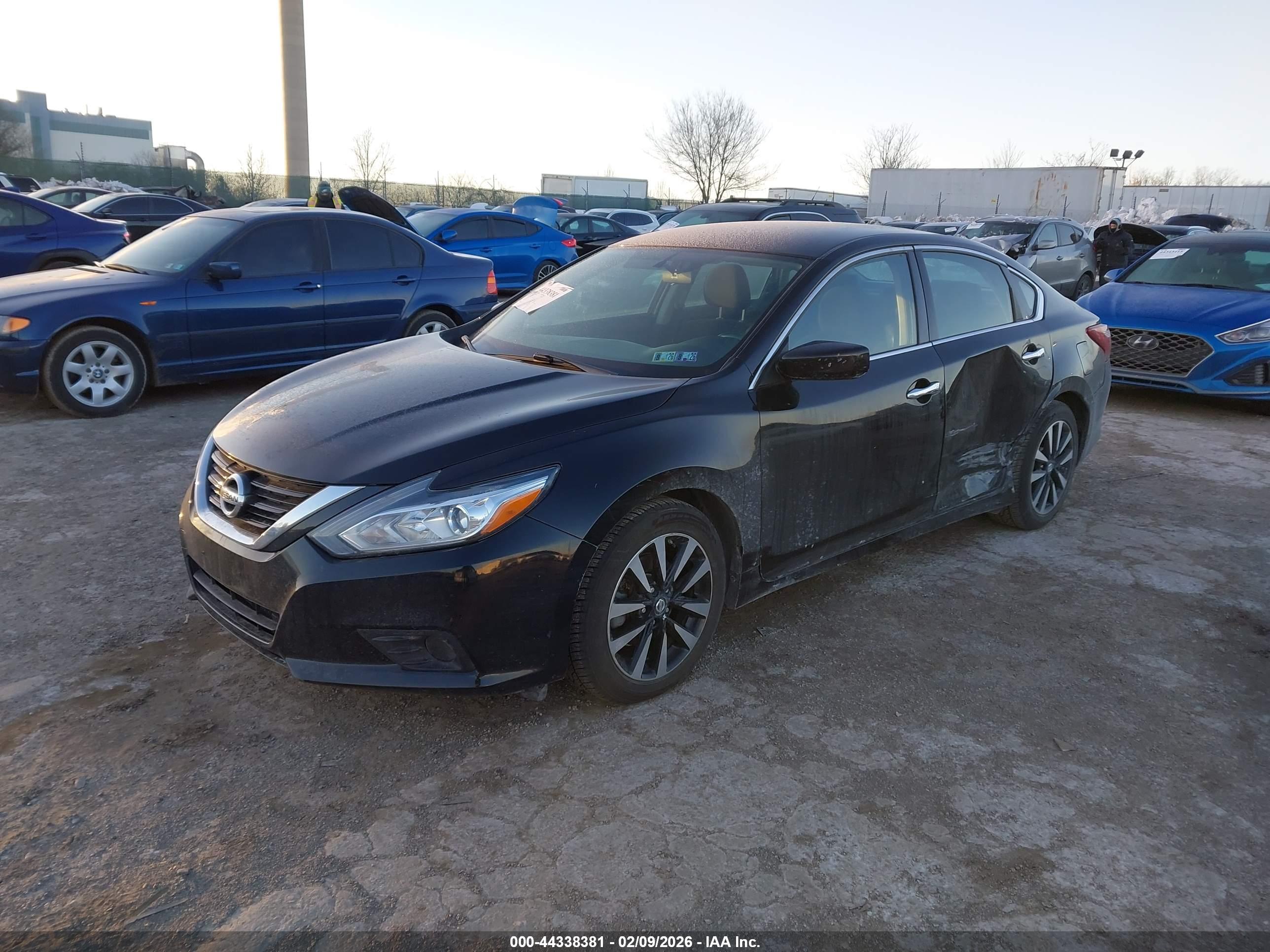 NISSAN ALTIMA image 2