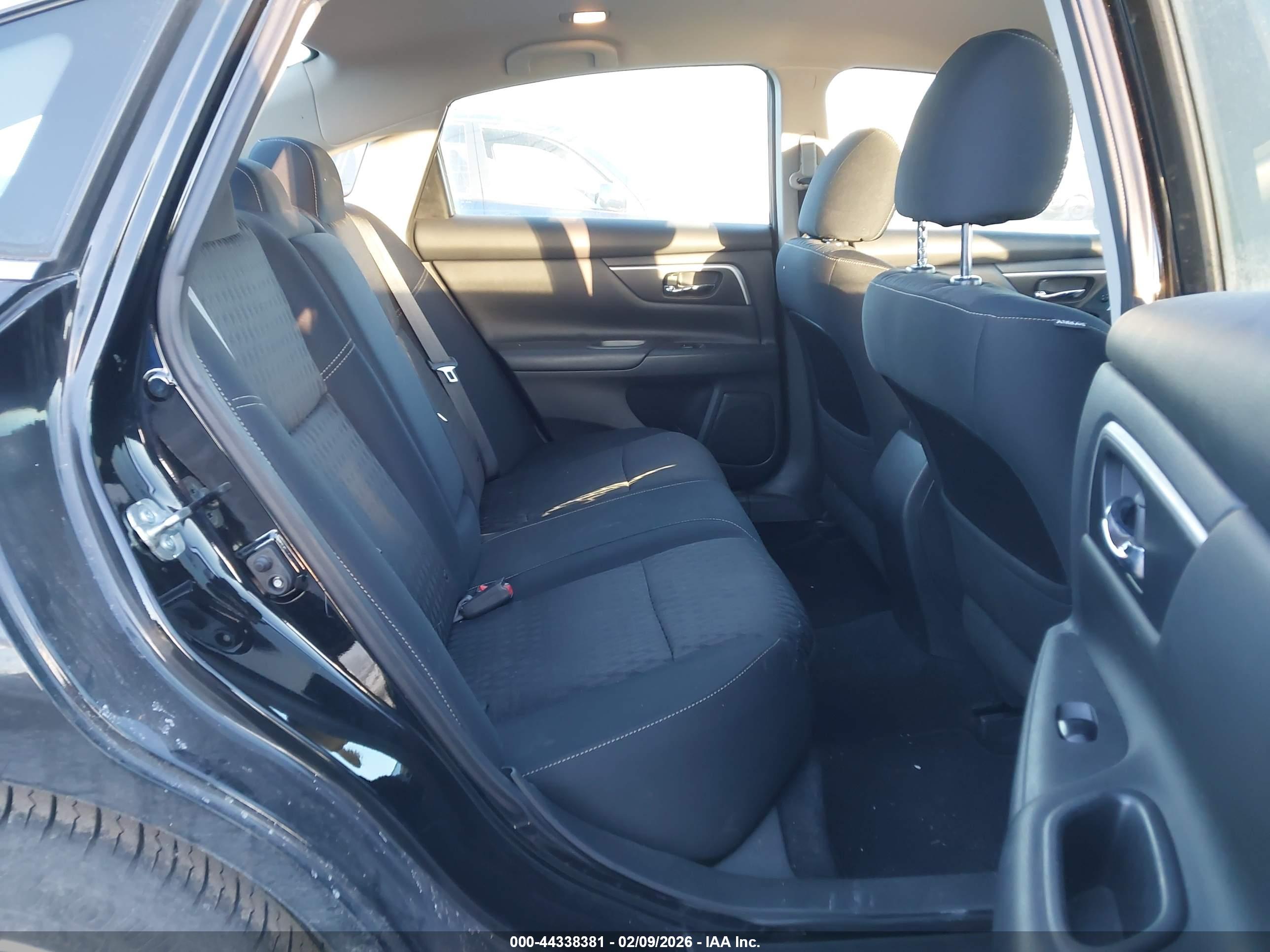NISSAN ALTIMA image 8