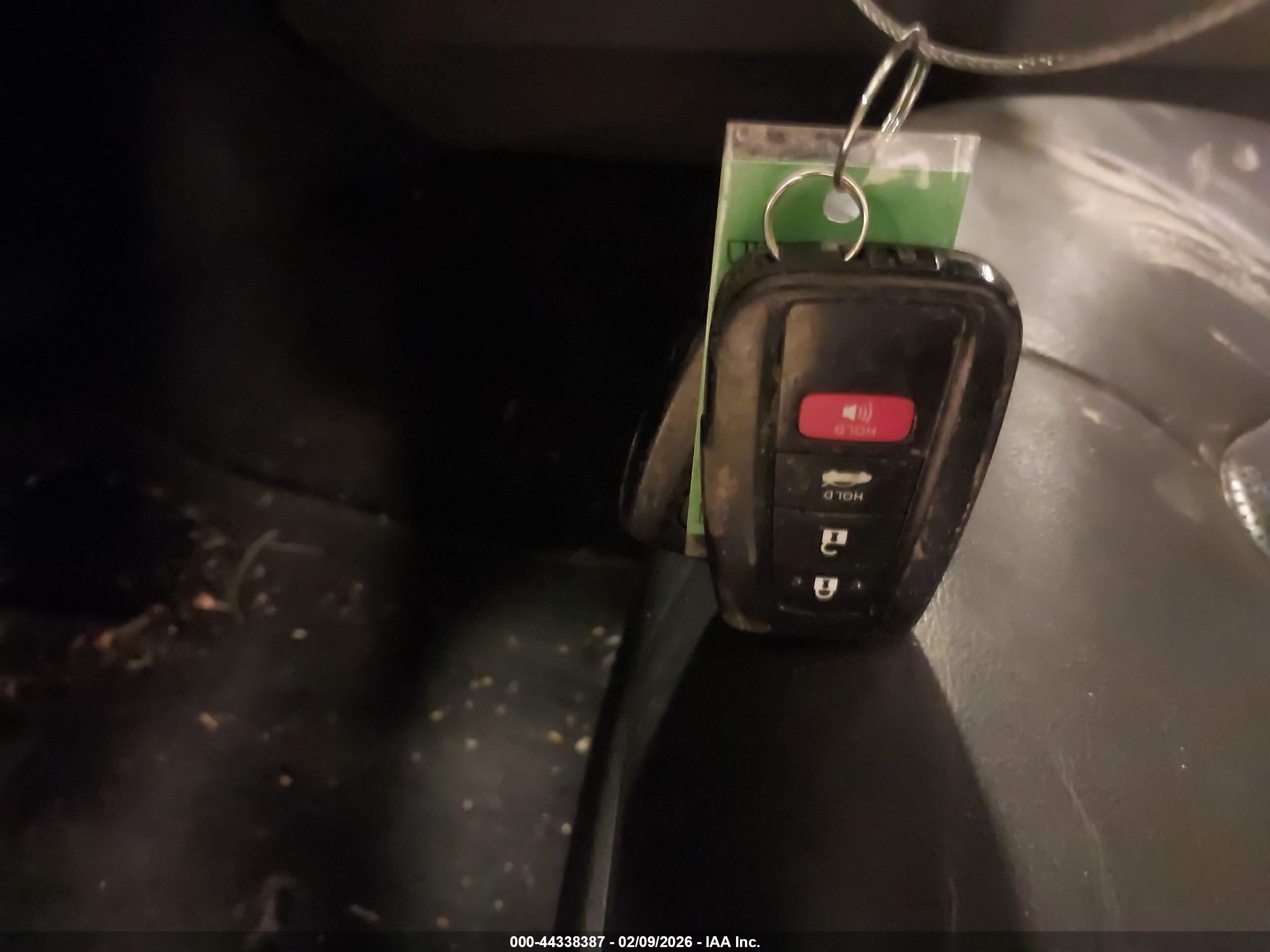 TOYOTA CAMRY image 11