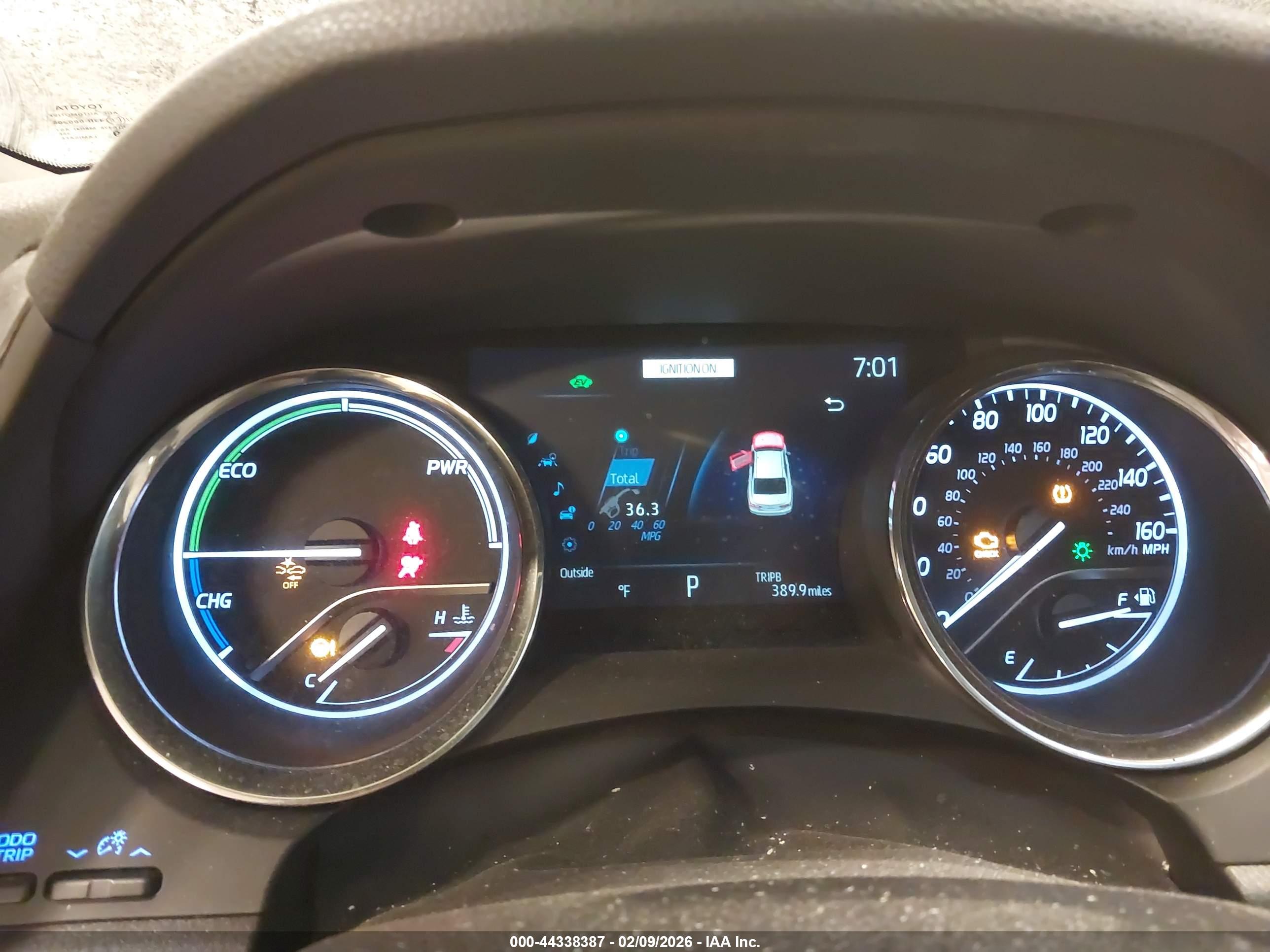 TOYOTA CAMRY image 7