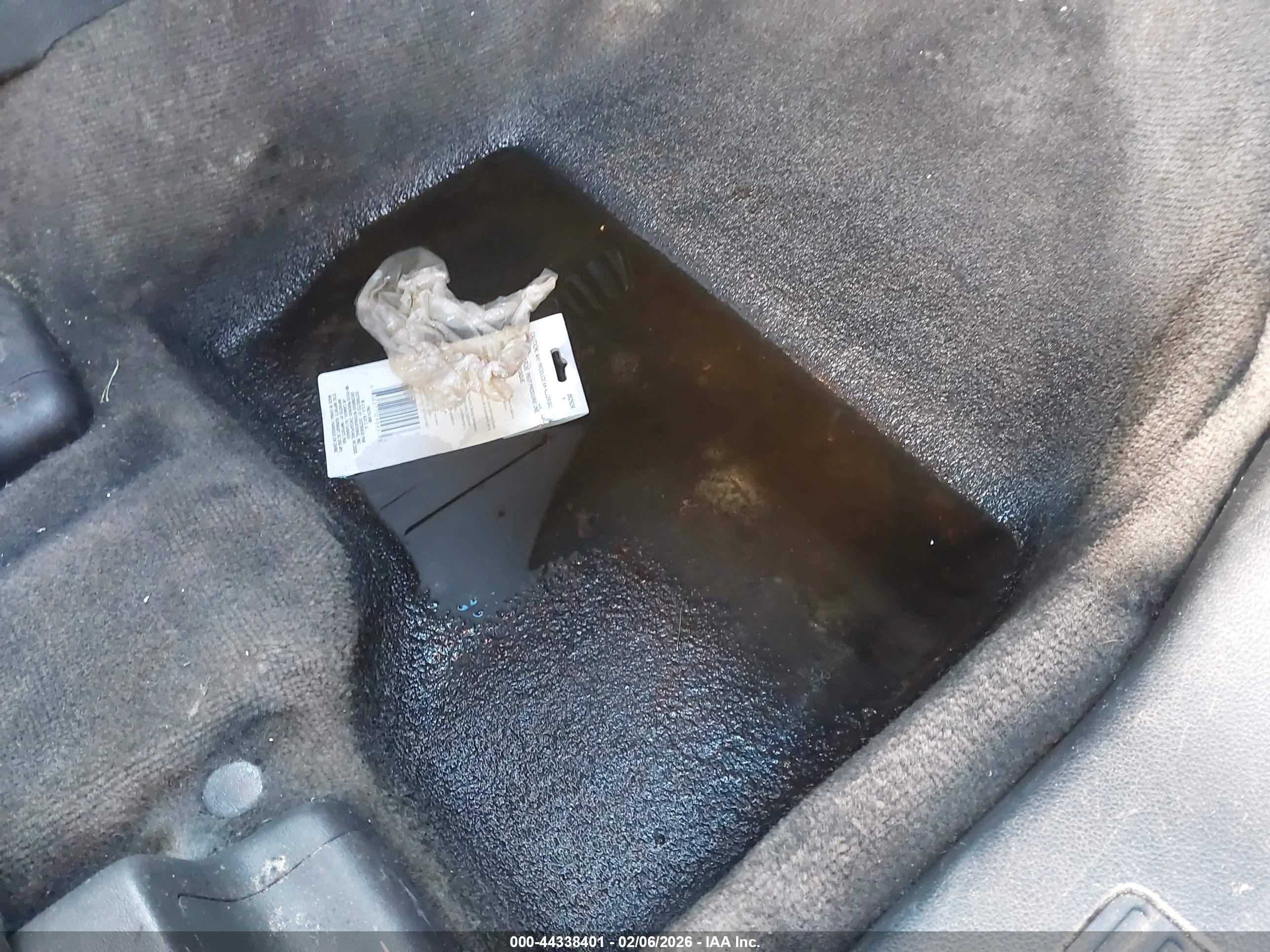 FORD EXPLORER image 6