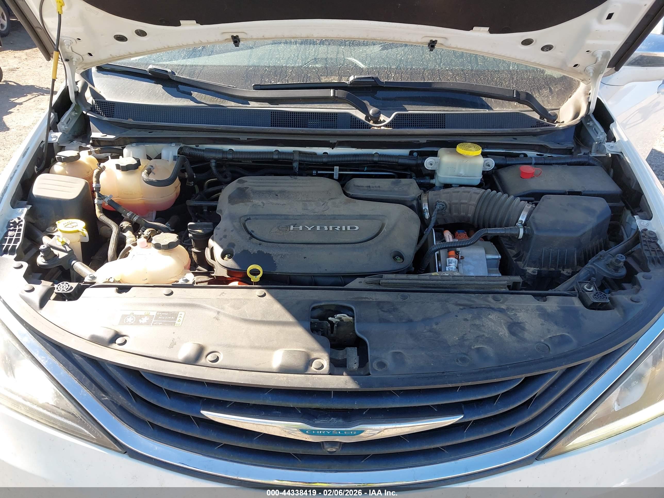 CHRYSLER PACIFICA image 10