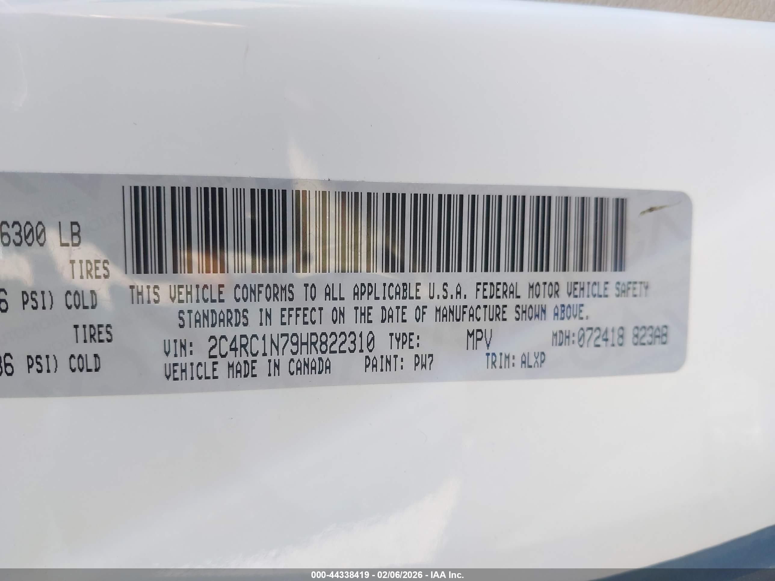 CHRYSLER PACIFICA image 9