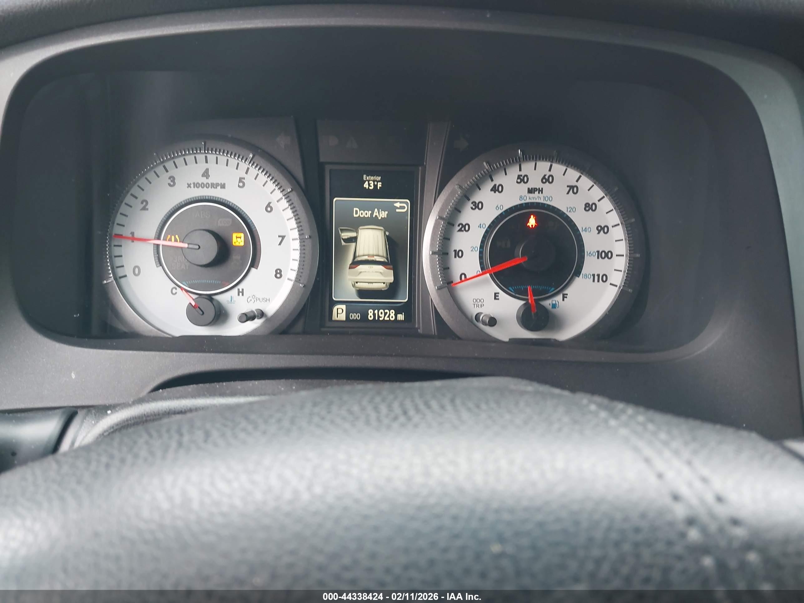 TOYOTA SIENNA image 7