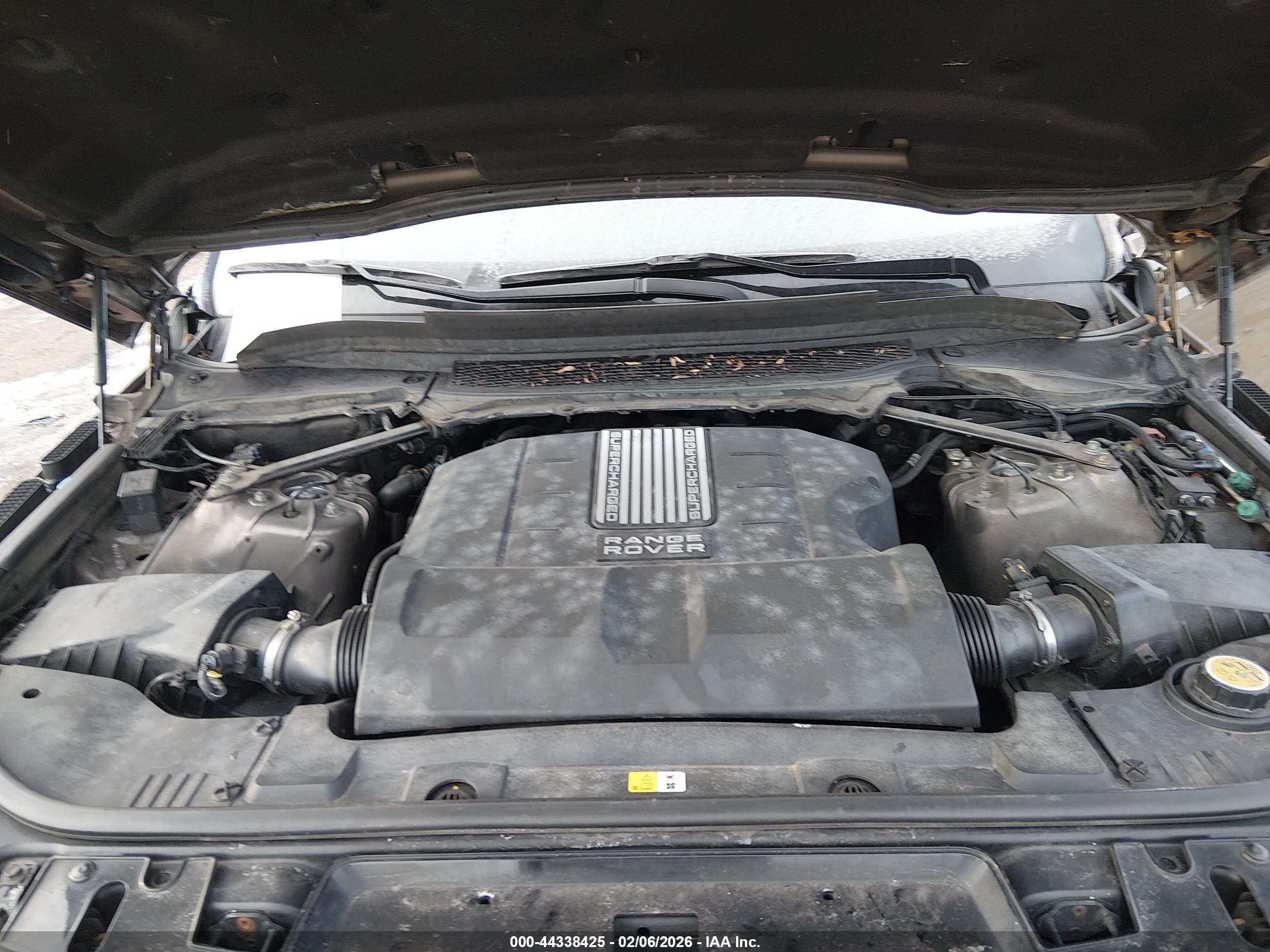 LAND ROVER image 10