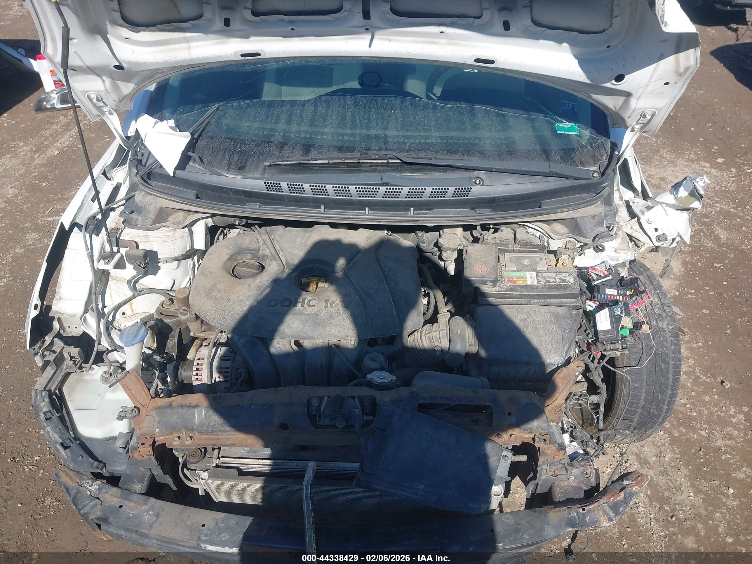 HYUNDAI ELANTRA image 10