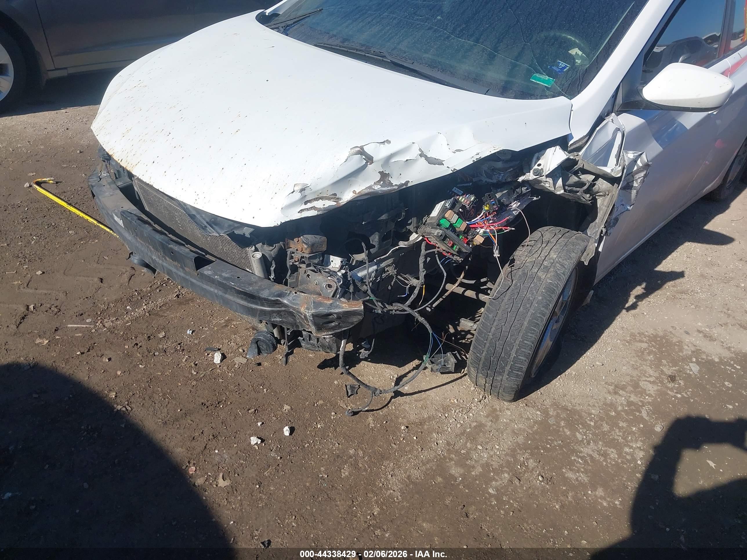 HYUNDAI ELANTRA image 6