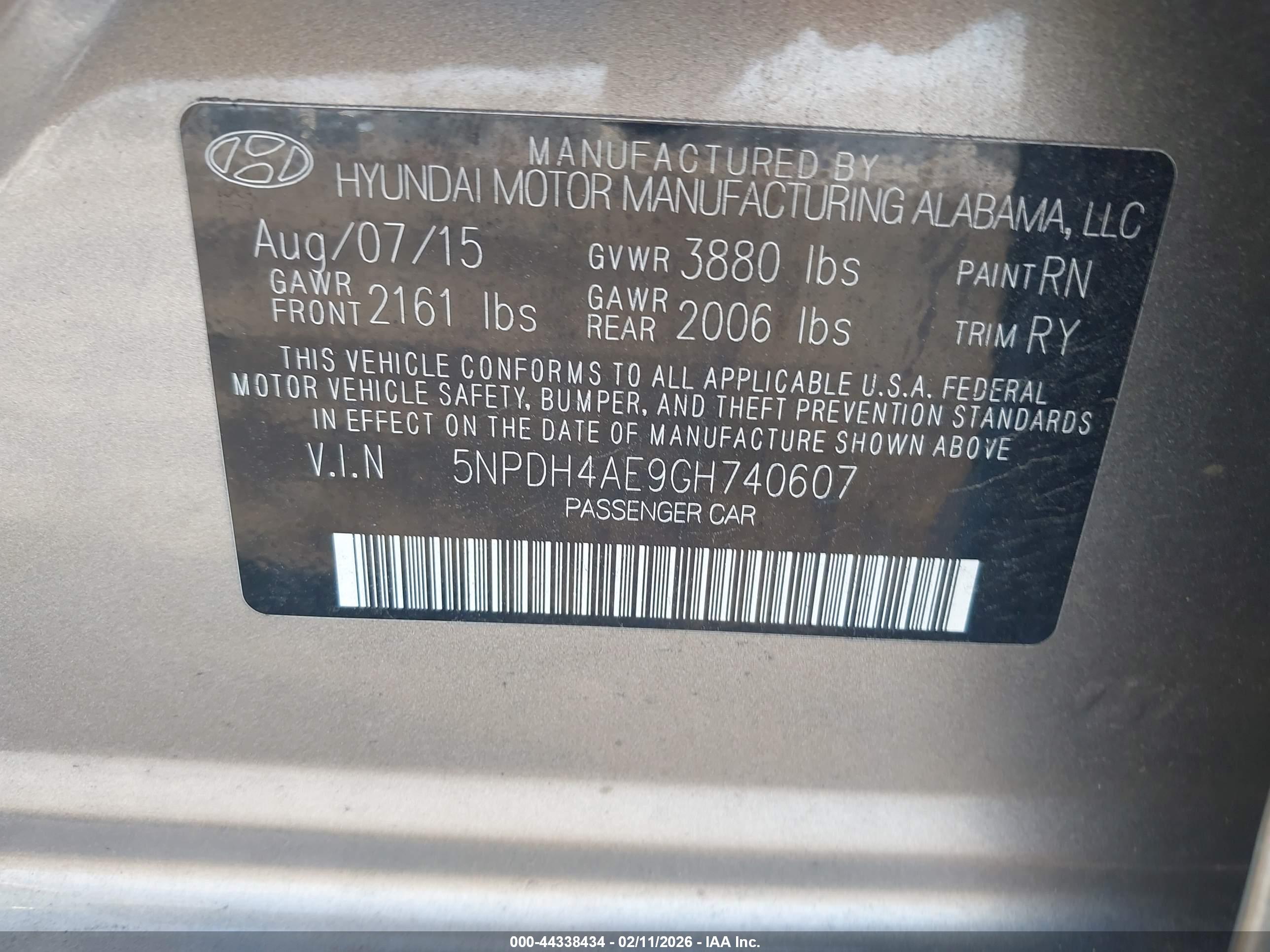 HYUNDAI ELANTRA image 9