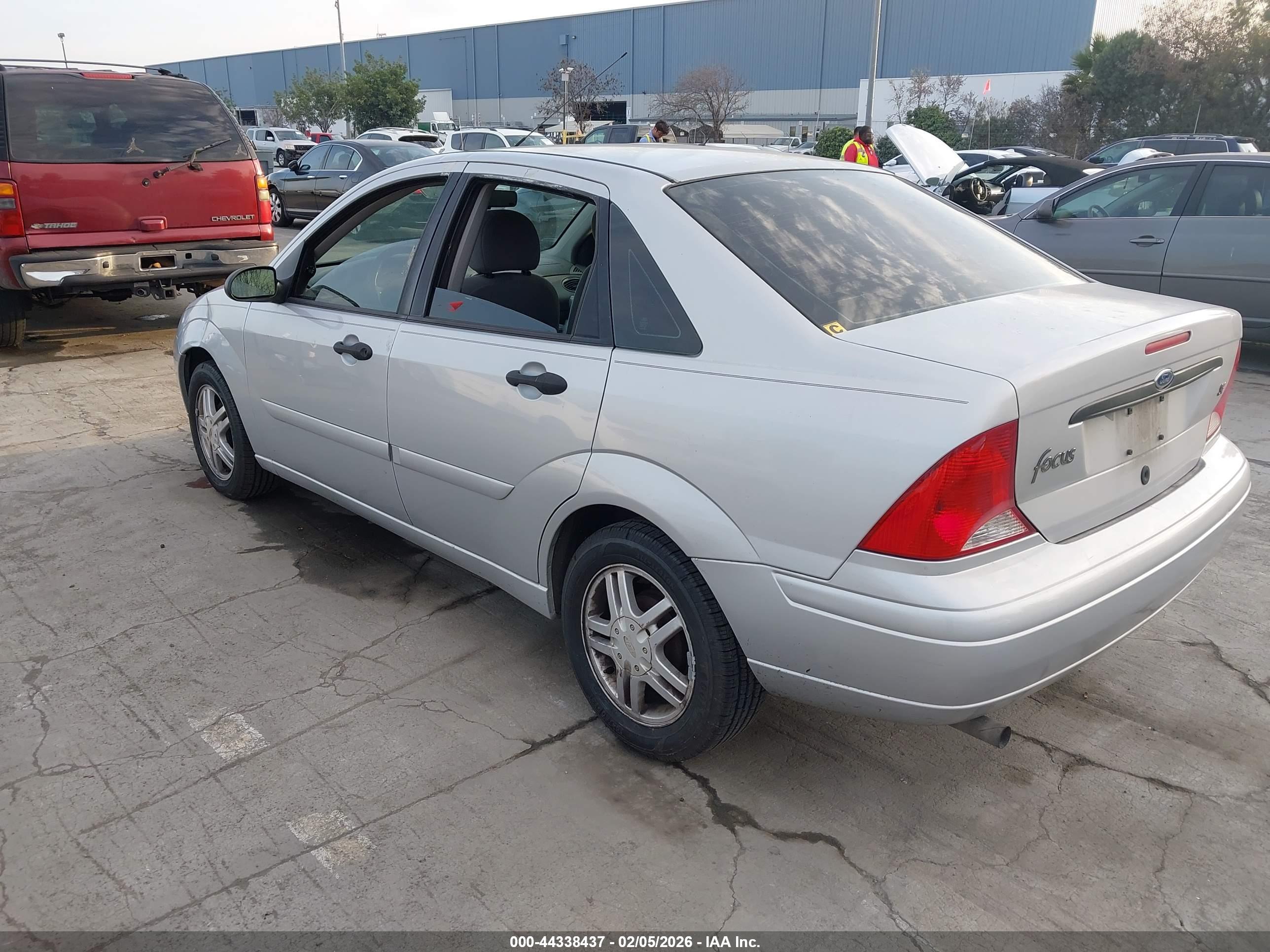 FORD FOCUS image 3