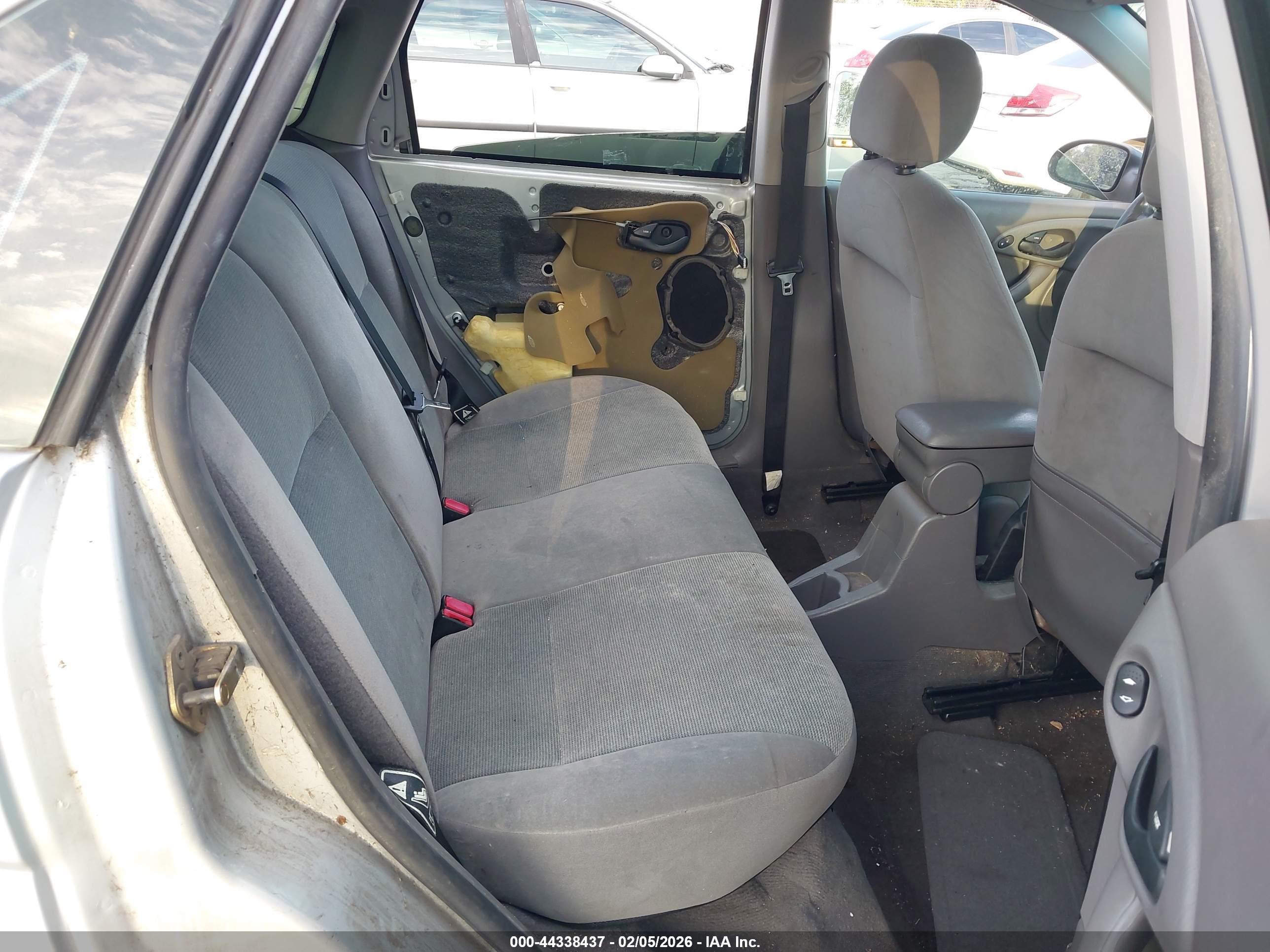 FORD FOCUS image 8