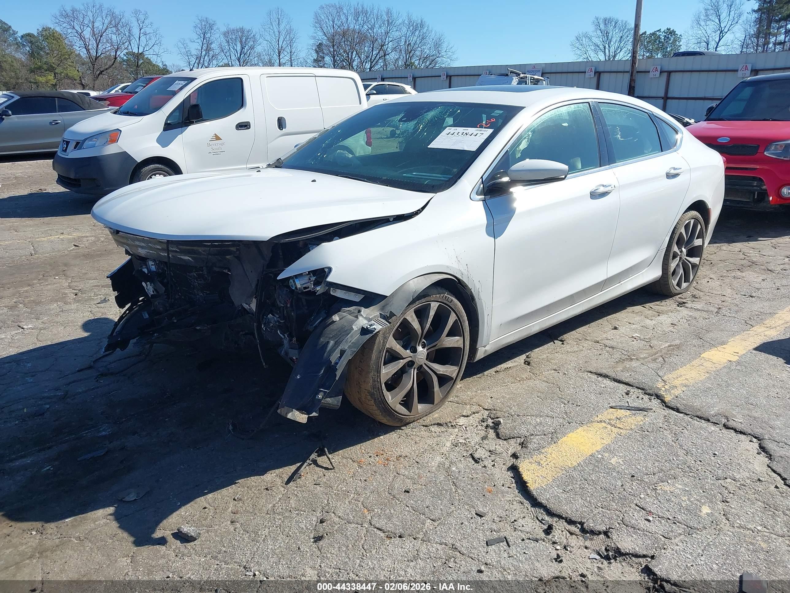 CHRYSLER 200 image 2