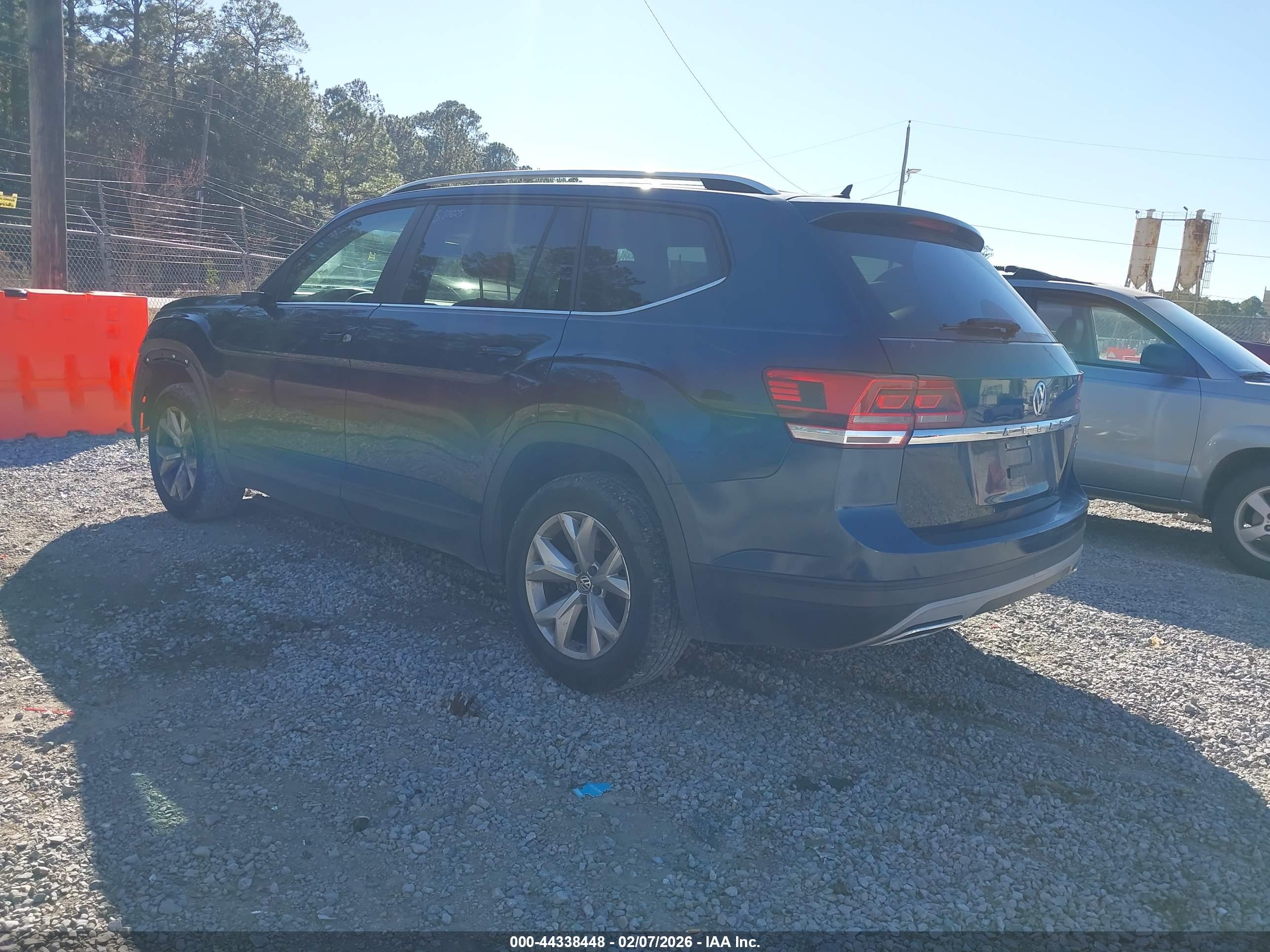 VOLKSWAGEN ATLAS image 3