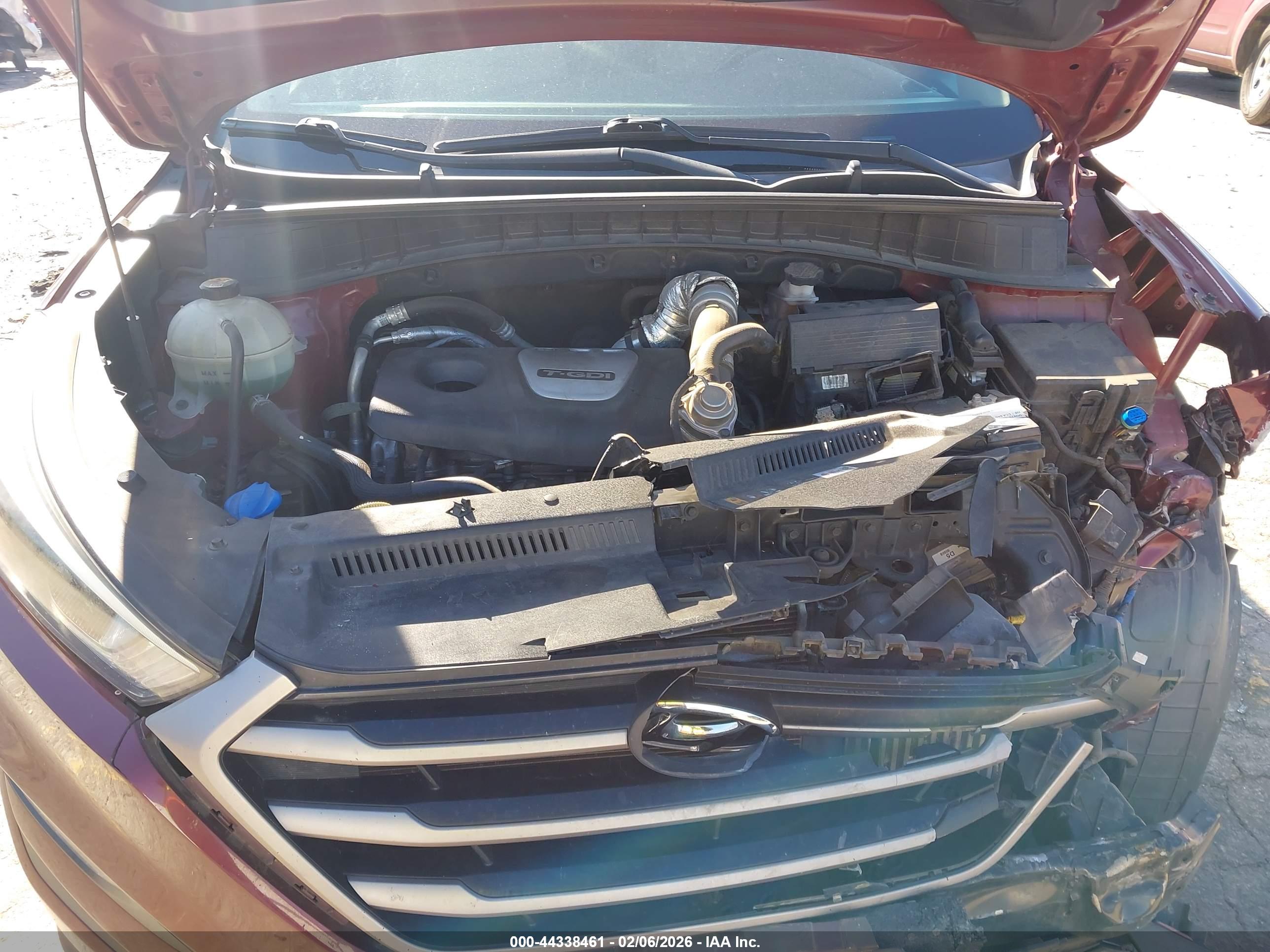 HYUNDAI TUCSON image 10