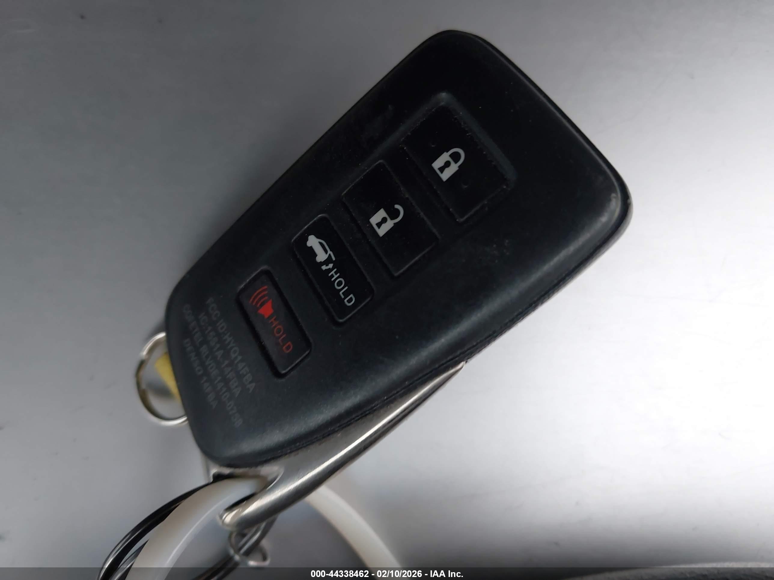 TOYOTA MIRAI image 11