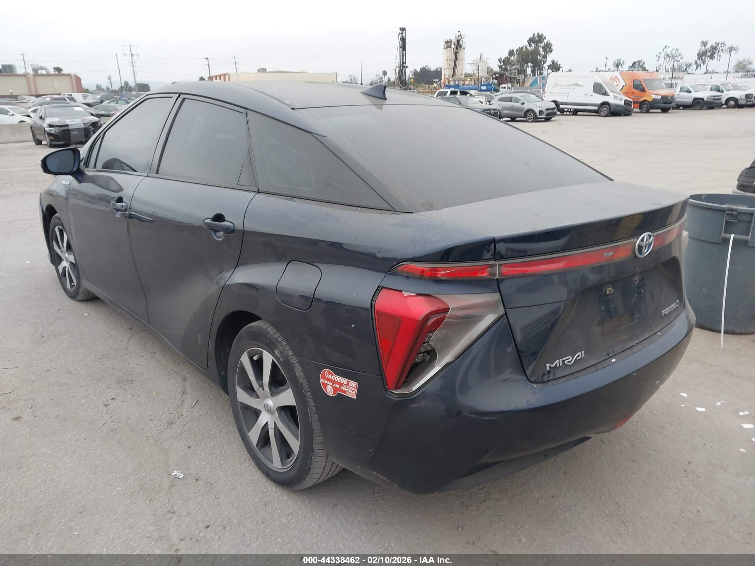 TOYOTA MIRAI image 3